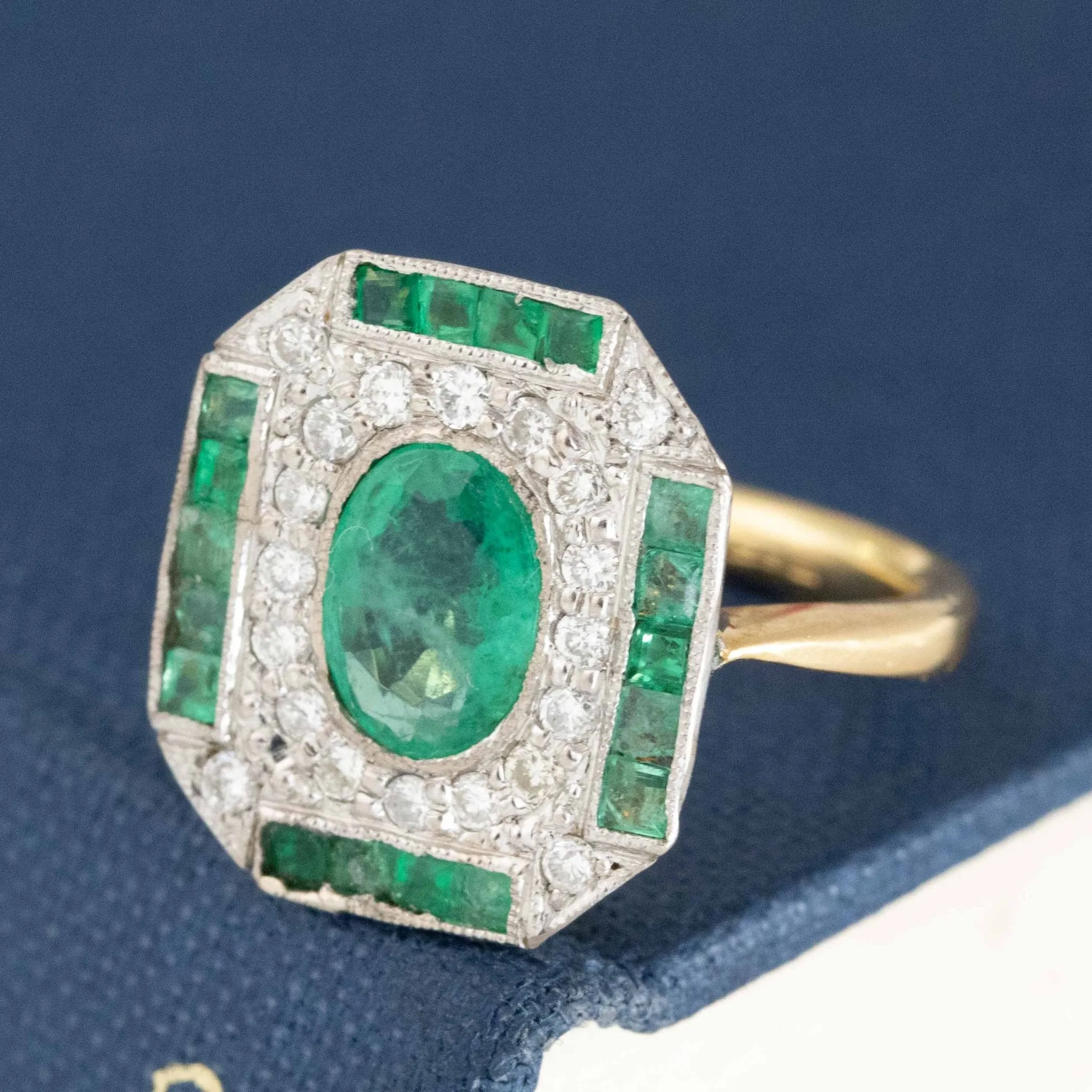 1.40ctw Art Deco Diamond & Emerald Cluster Frame Ring