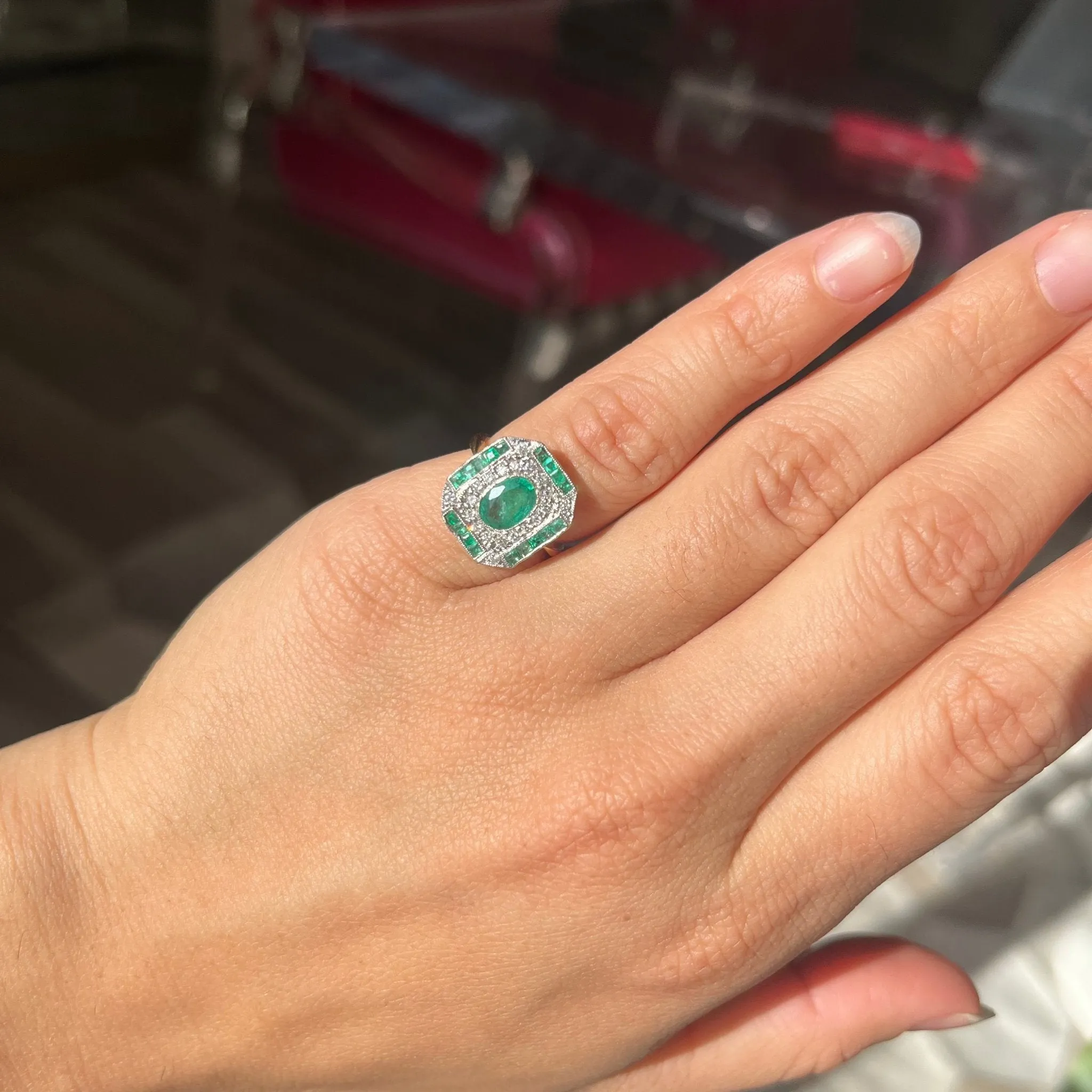 1.40ctw Art Deco Diamond & Emerald Cluster Frame Ring