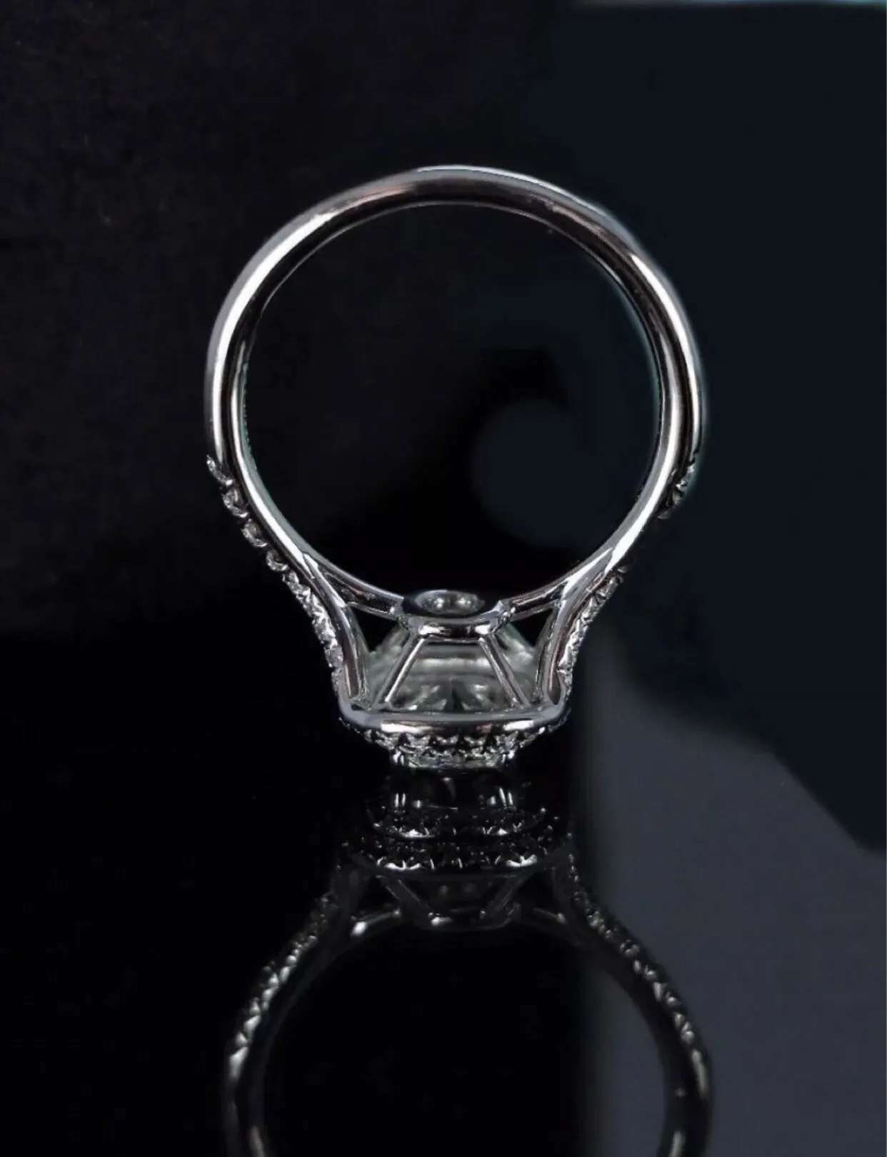 1.57 Ct  Split Shank Cushion Shaped Halo Diamond Engagement Ring VS2 14K WG