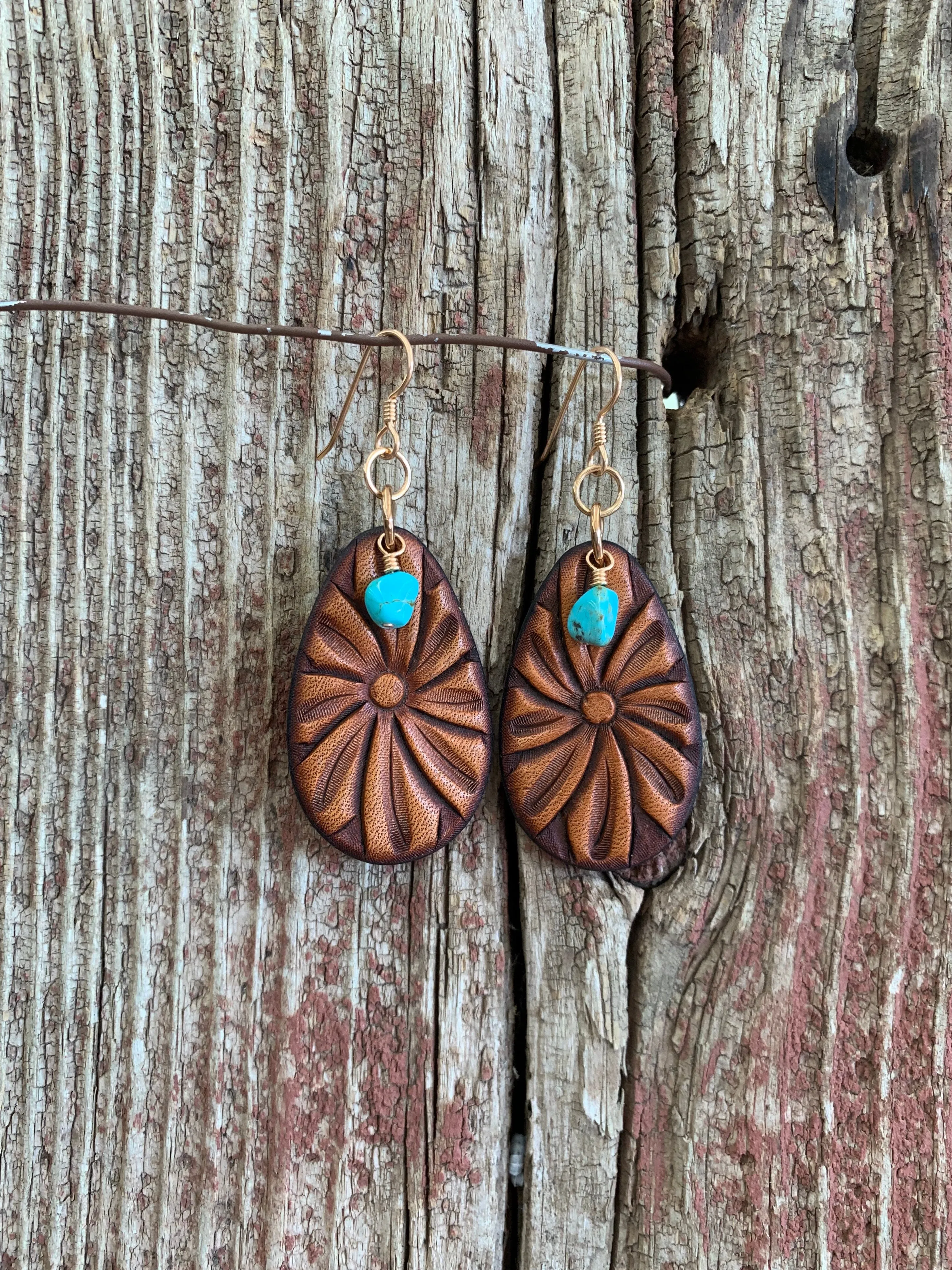15808 Tooled Teardrop Daisy w/Turq Earrings