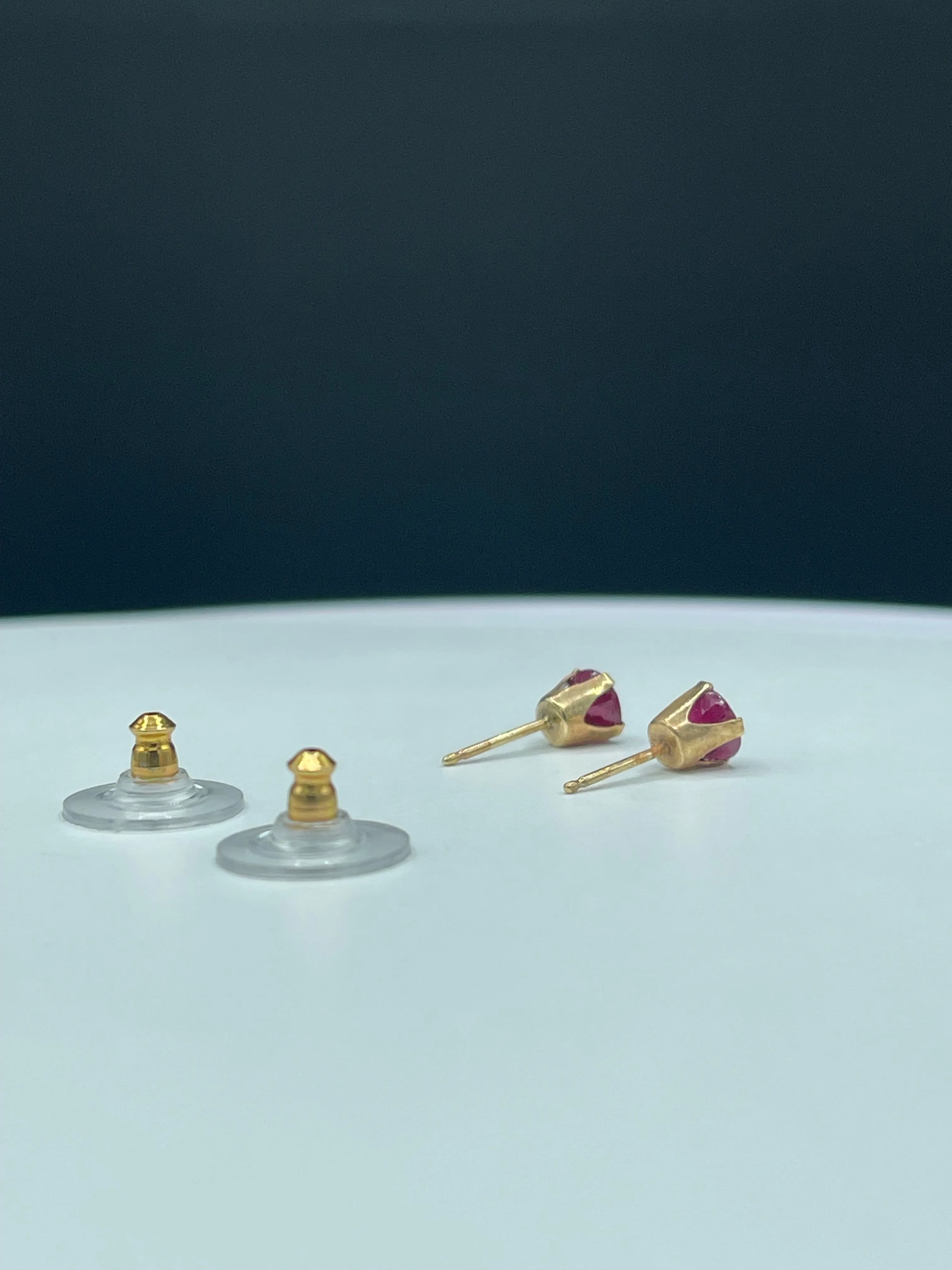 1.65 Carat Natural Ruby 14k Yellow Gold Stud Earrings