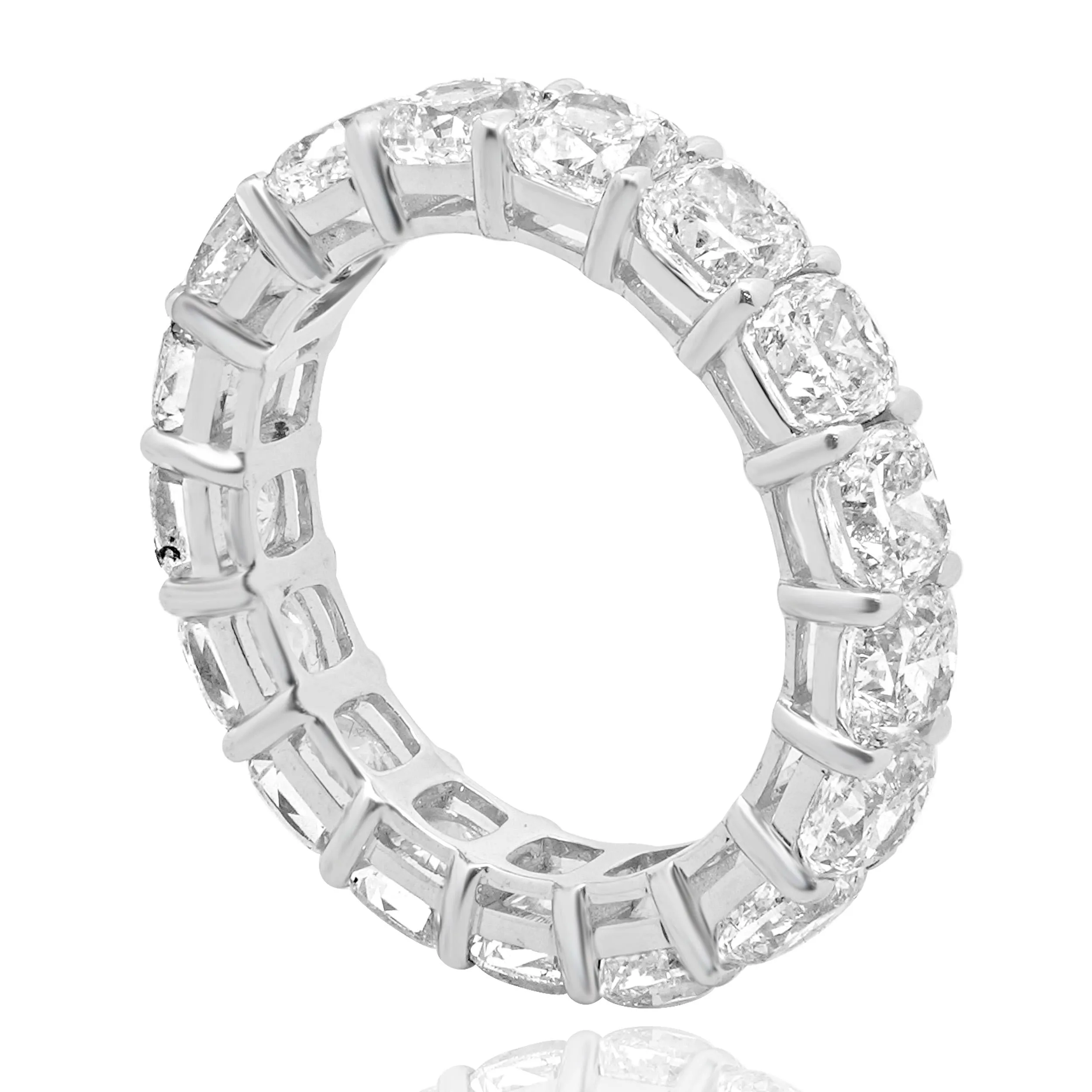 18 Karat White Gold Cushion Cut Diamond Eternity Band