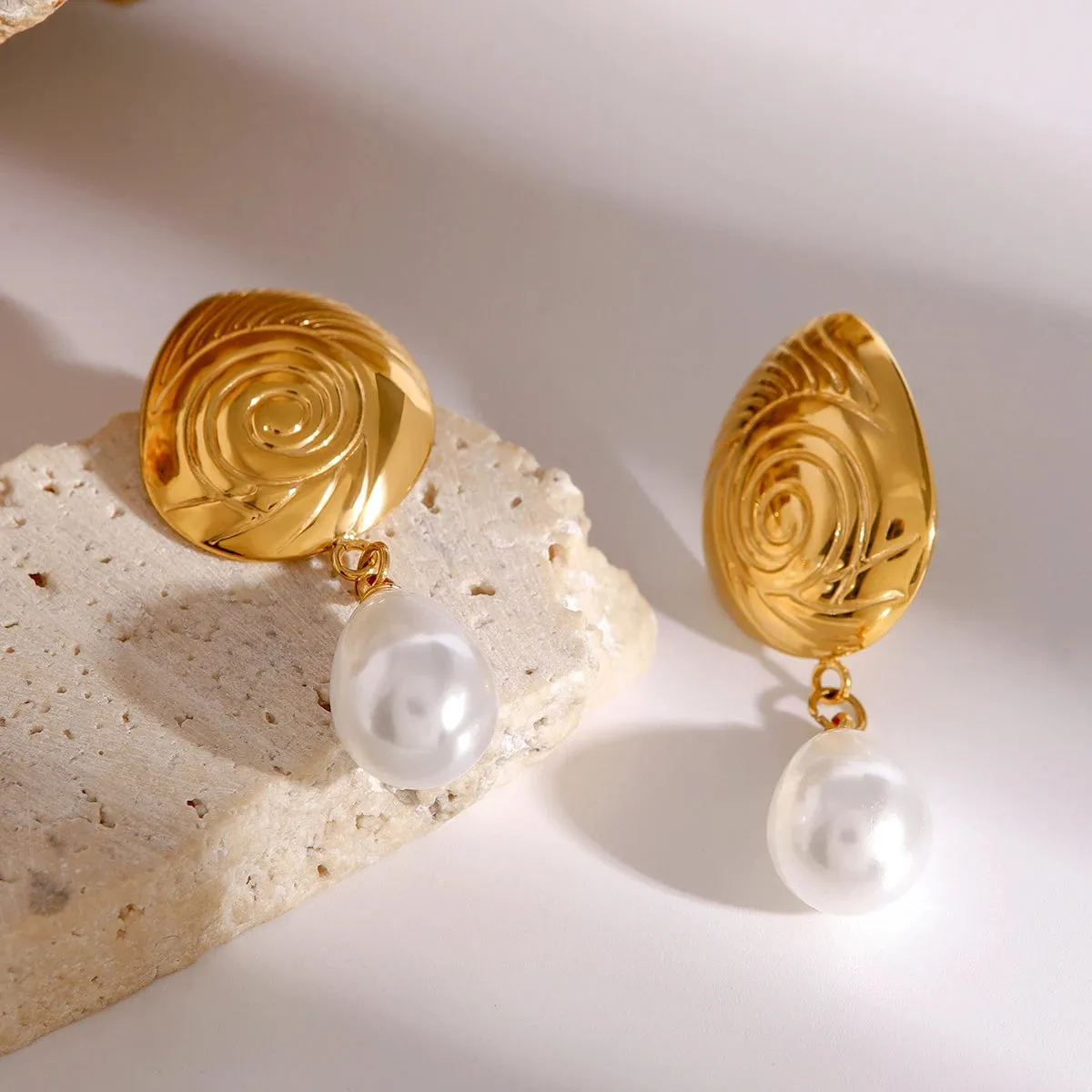 18K Gold-Plated Stainless Steel Teardrop Ribbed Earrings