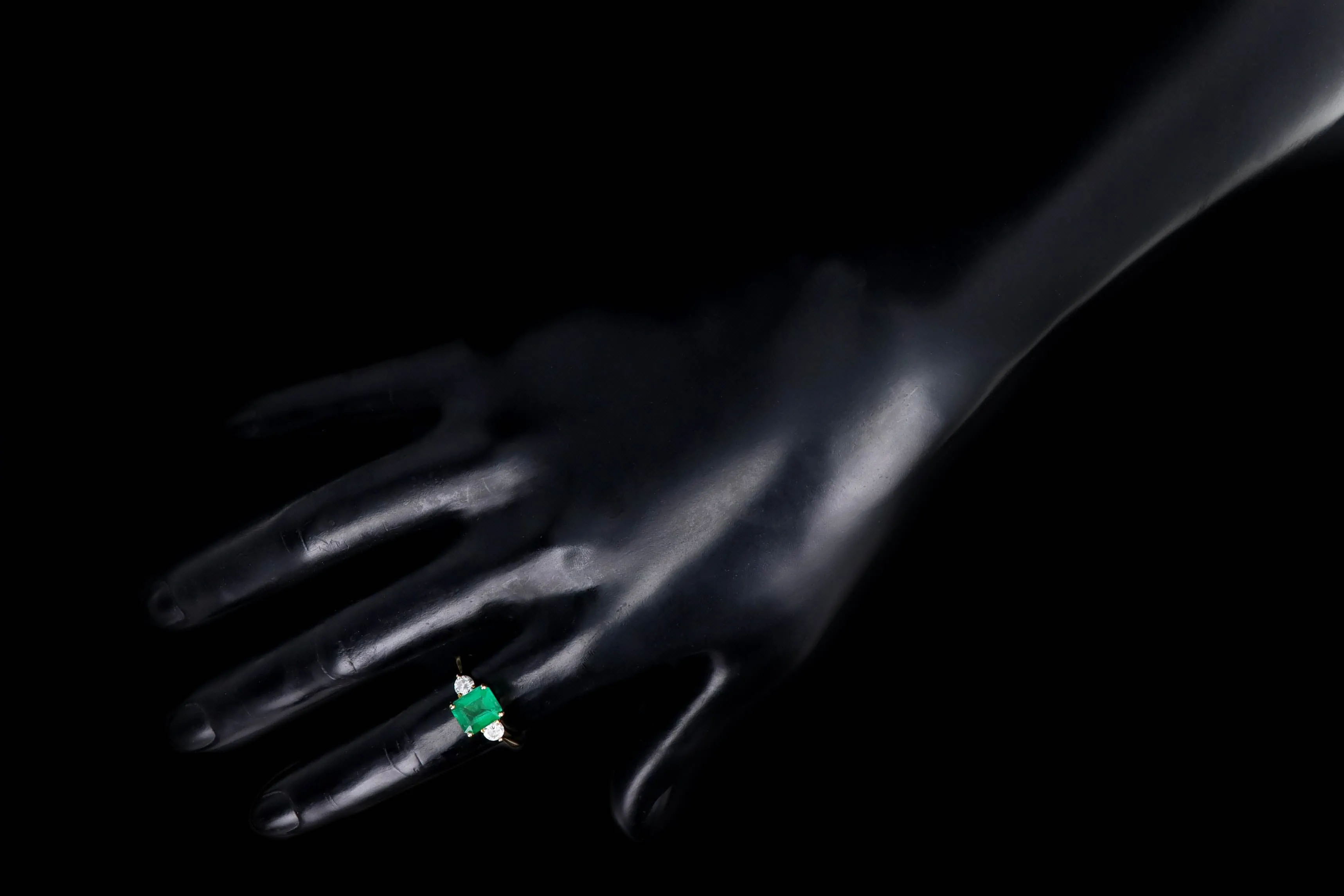 18K Yellow Gold 1.86 Carat Natural Emerald & Diamond Three Stone Ring