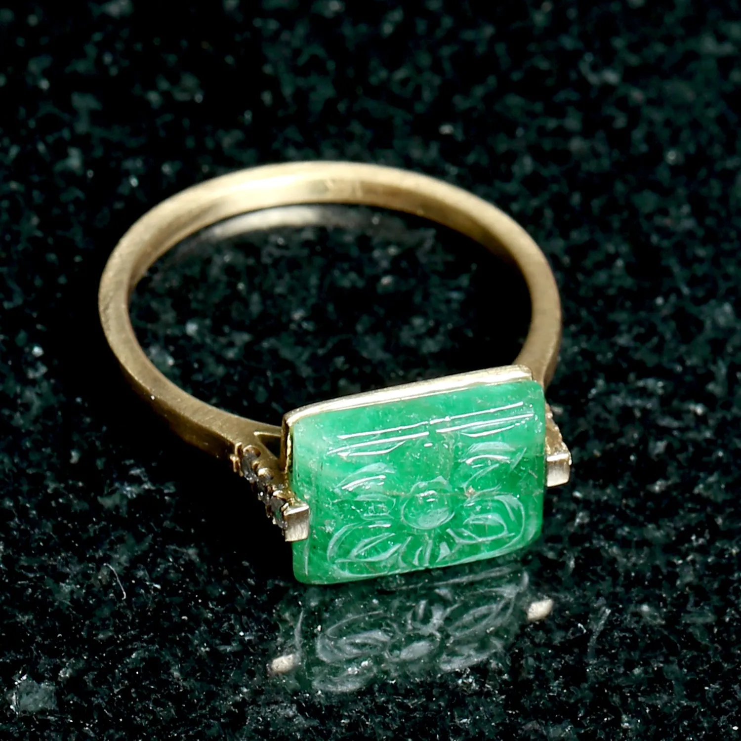 18k Yellow Gold Carving Emerald Prong Set Diamond Ring Jewelry