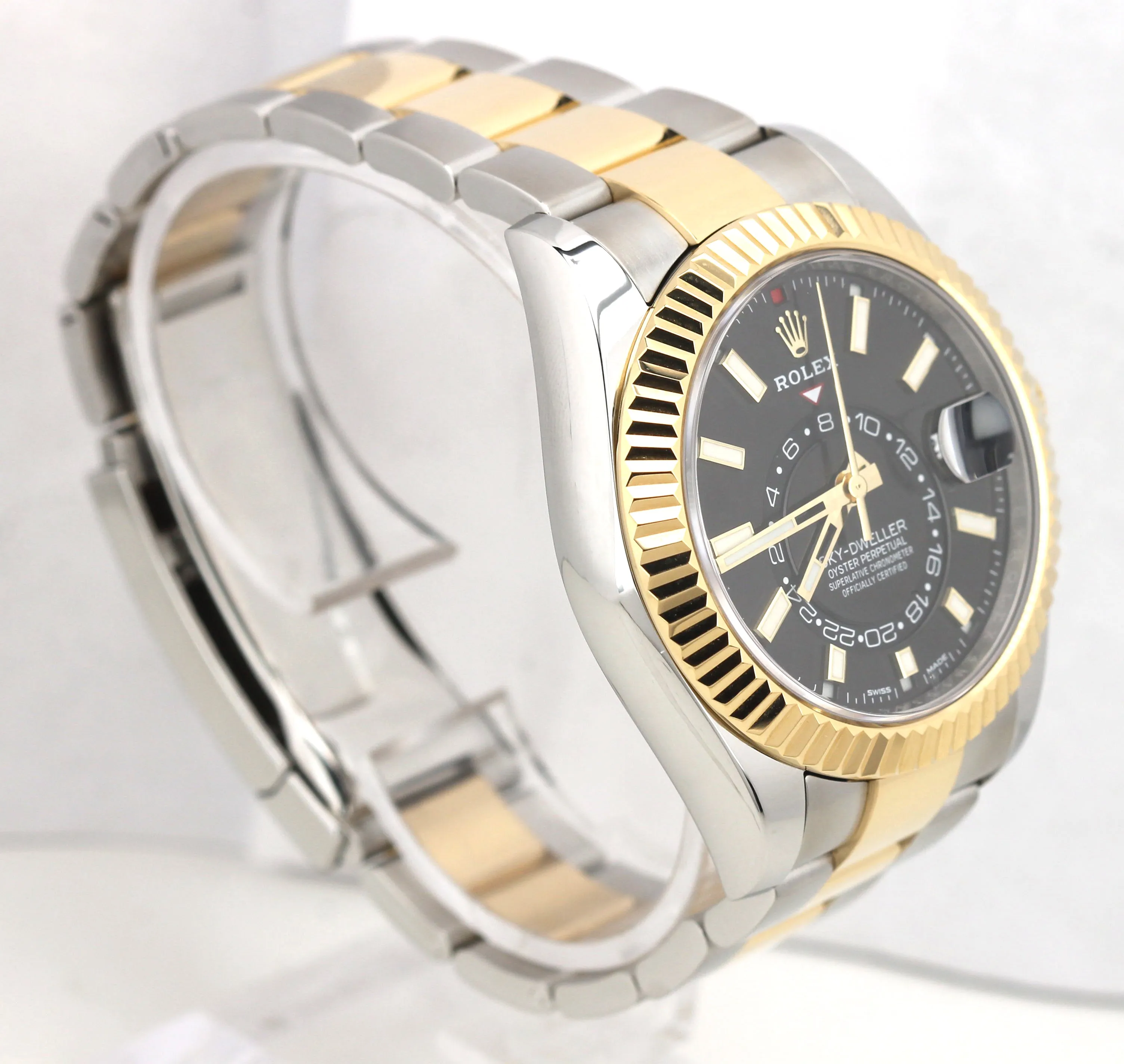 2019 Rolex Sky-Dweller 326933 Black 18K Two Tone Gold Stainless 42mm Watch Box