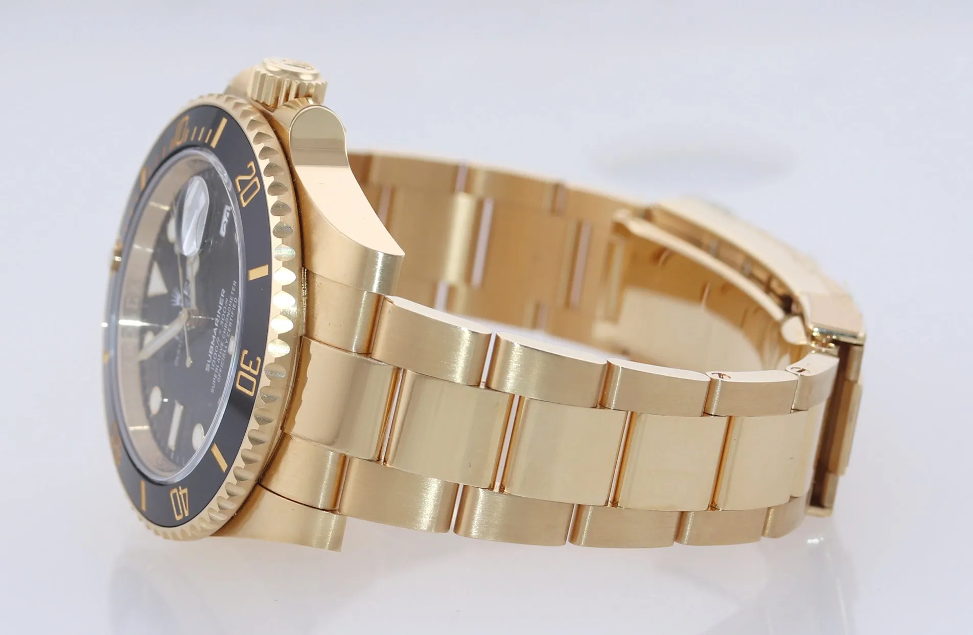 2020 BRAND NEW PAPERS Rolex 116618LN Black Submariner Yellow Gold 40MM Watch
