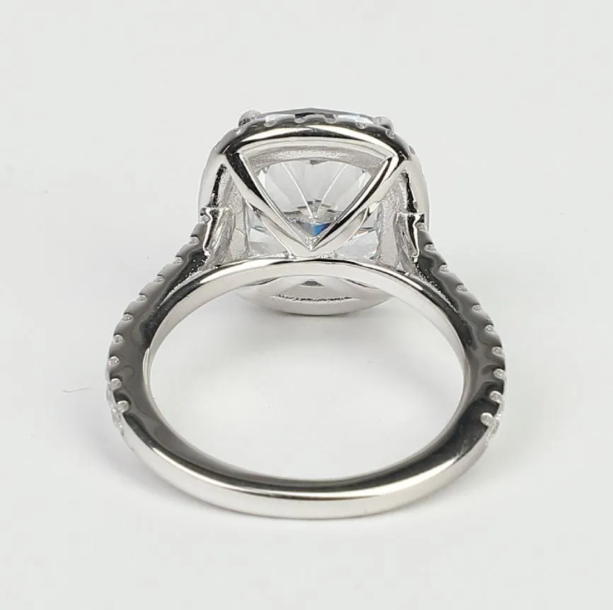 5CT Radiant Cushion Diamond Veneer Cubic Zirconia Ring. 800R066