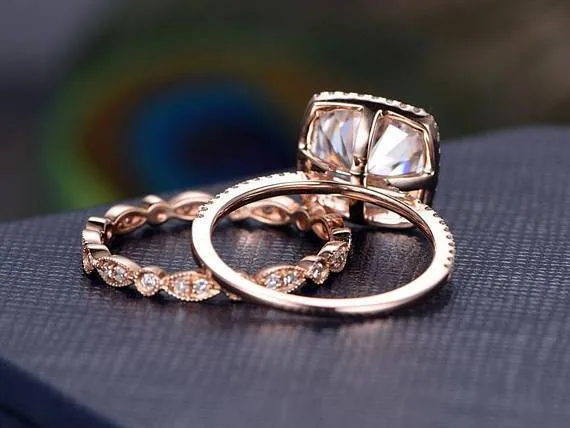 Art Deco Cushion Cut 2 Carat Moissanite Diamond Engagement Halo Wedding Ring Set in Rose Gold