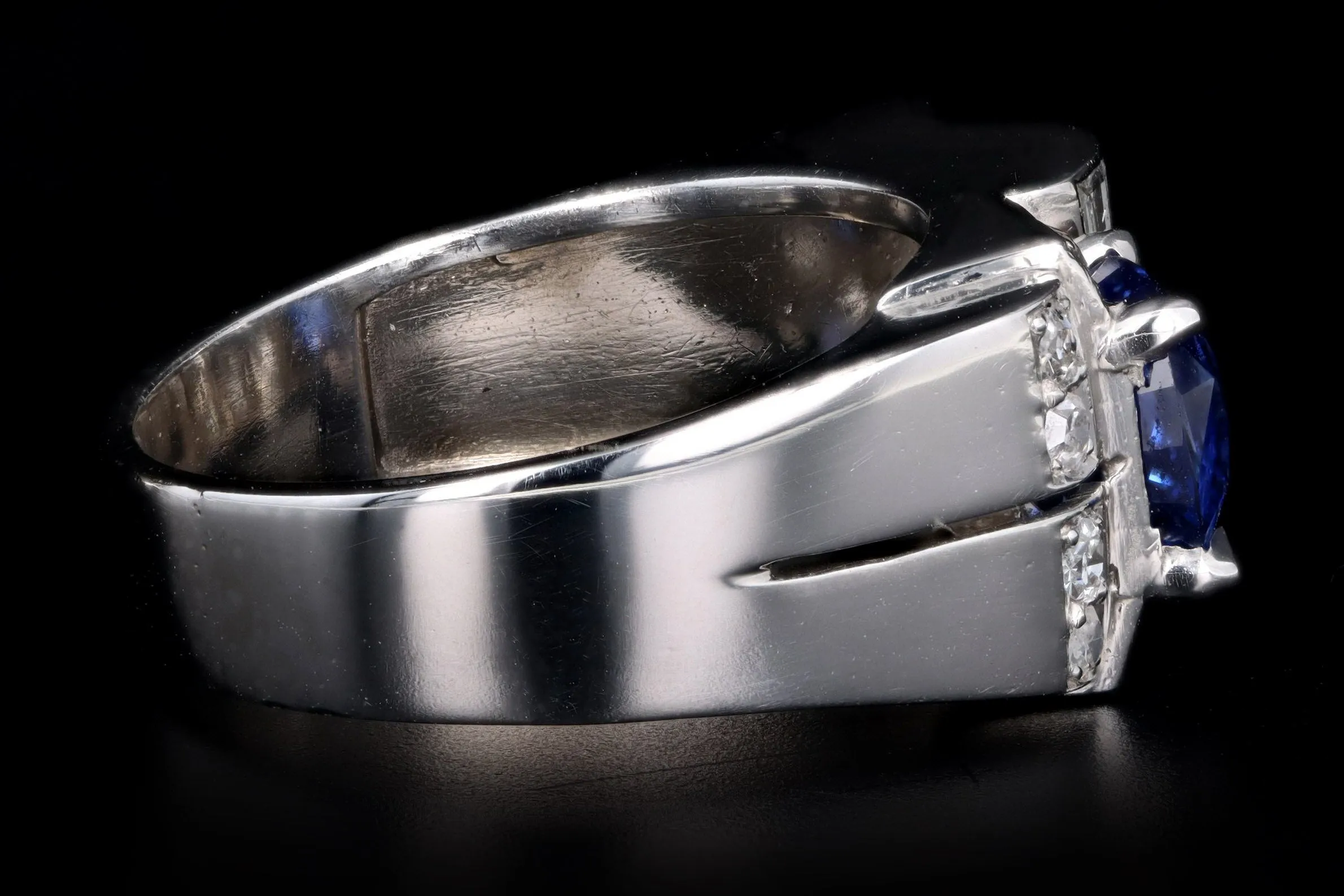 Art Deco Platinum 2.0 Carat Cushion Cut Natural Sapphire & Diamond Ring