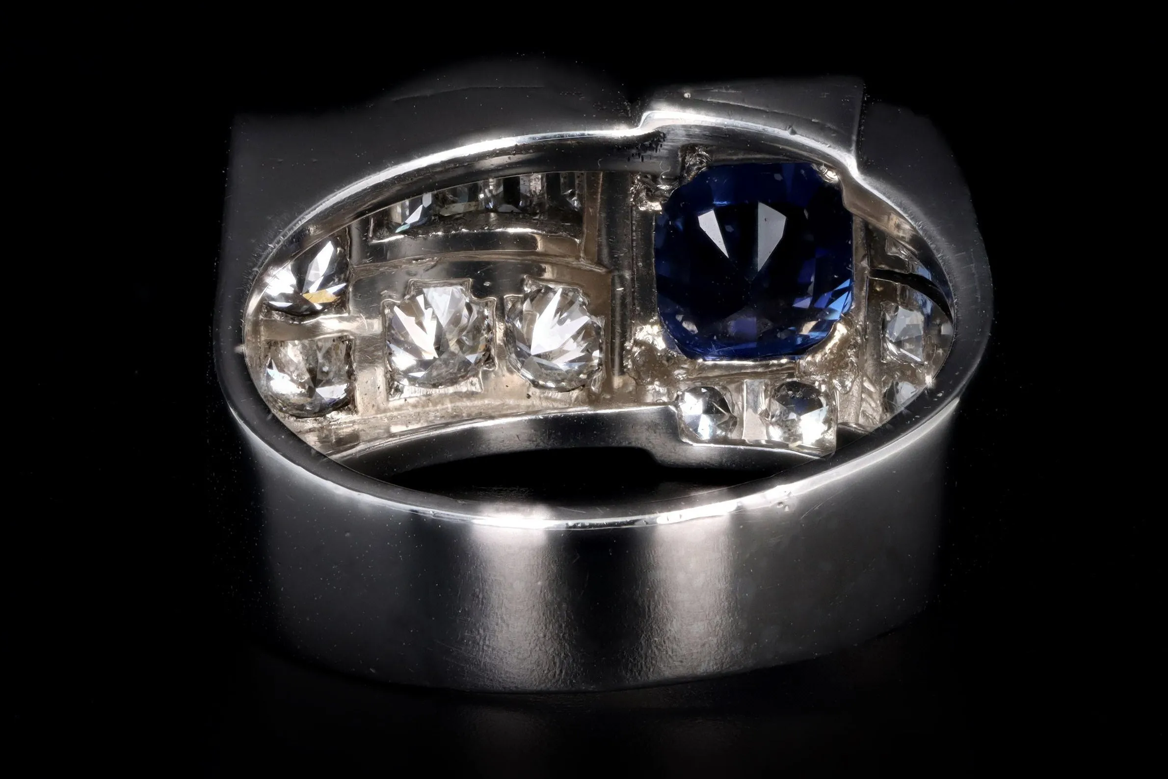 Art Deco Platinum 2.0 Carat Cushion Cut Natural Sapphire & Diamond Ring