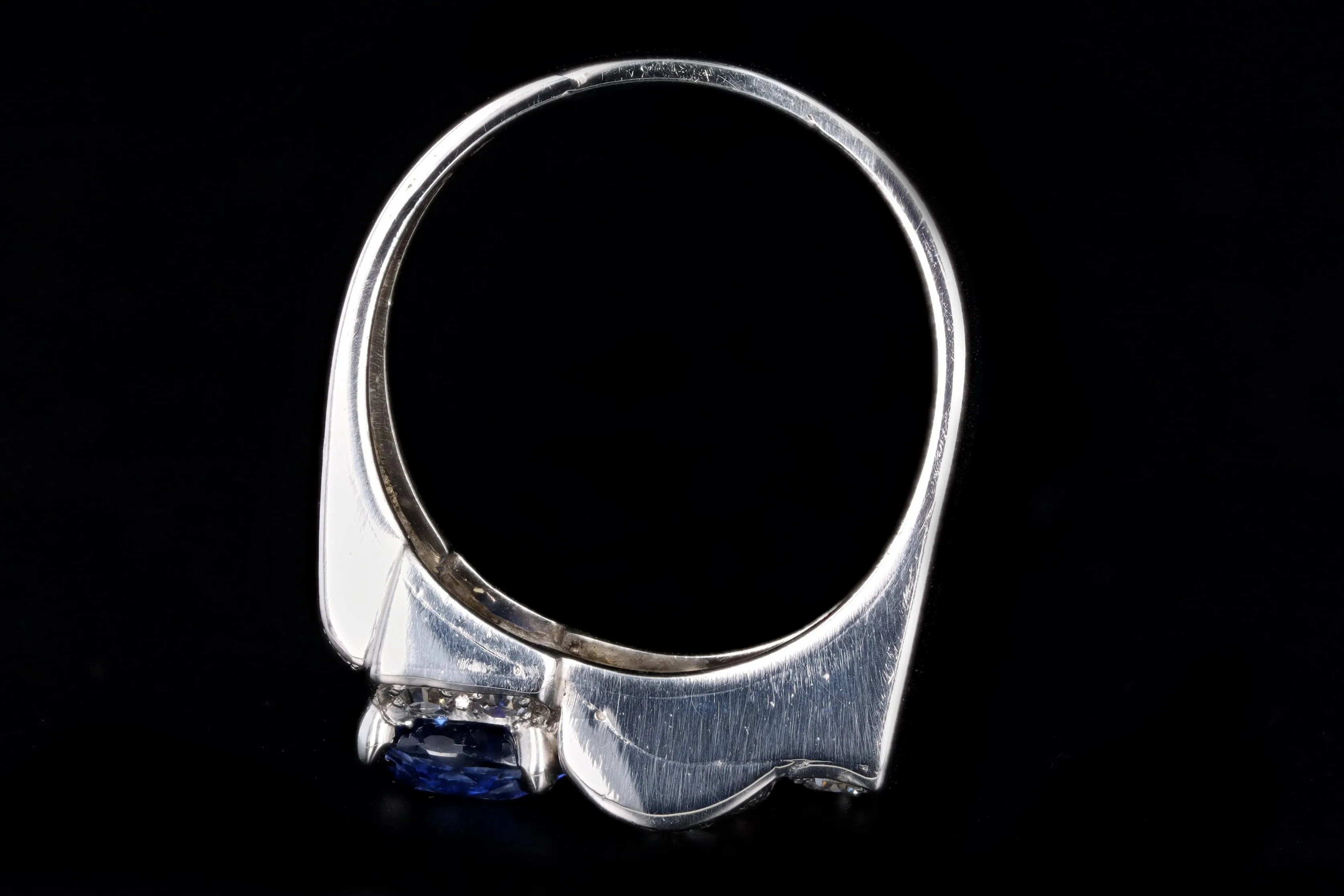 Art Deco Platinum 2.0 Carat Cushion Cut Natural Sapphire & Diamond Ring