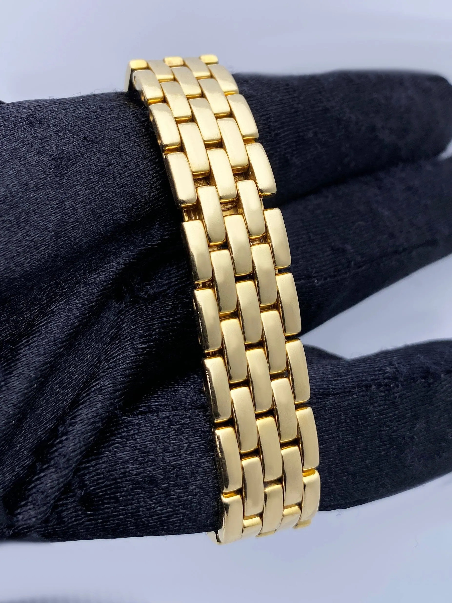 Cartier Panthere WF3072B9 Diamond 18K Yellow Gold Ladies Watch