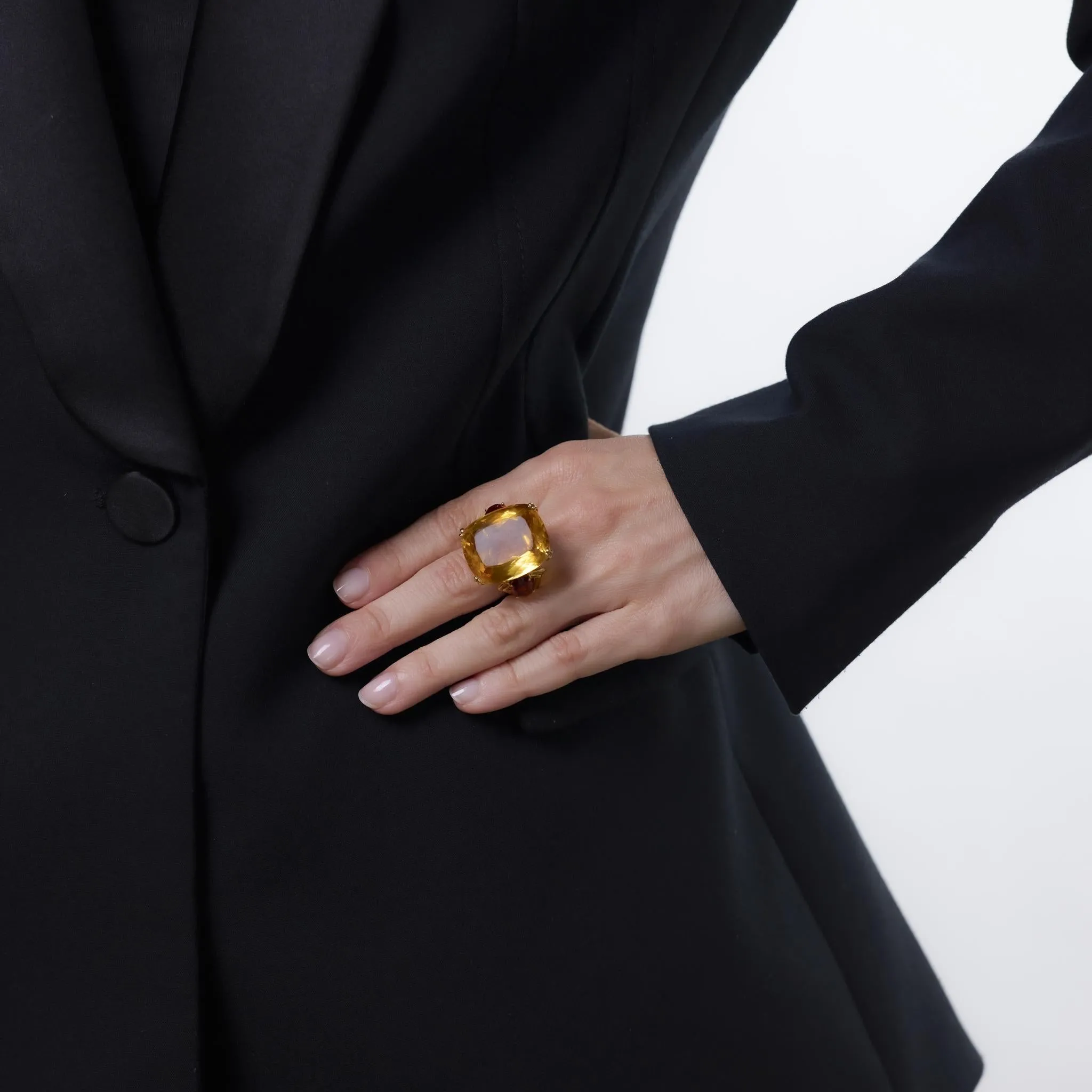 Chaumet 45.50 carat citrine 18k yellow gold cocktail ring