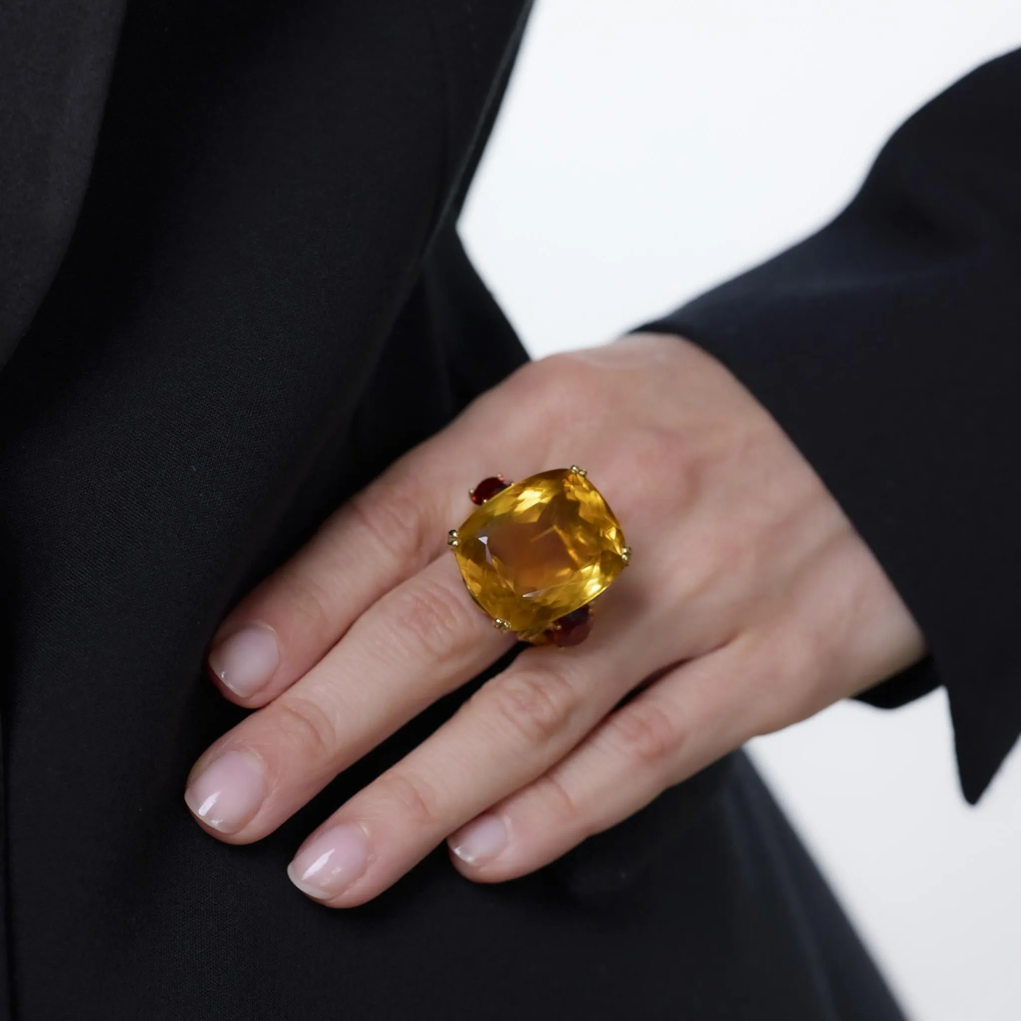 Chaumet 45.50 carat citrine 18k yellow gold cocktail ring