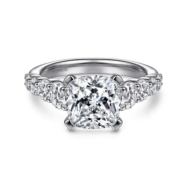 Cushion Cut Straight Style Engagement Ring Mounting