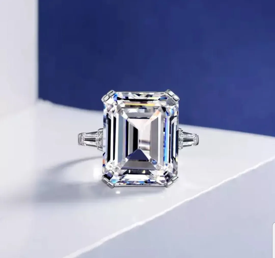 Emerald Cubic Zirconia Engagement Ring. 800R1337