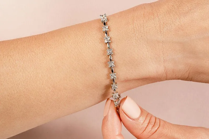Flower Link Diamond Bracelet with 1.94 ct.(finished) 1.7mm