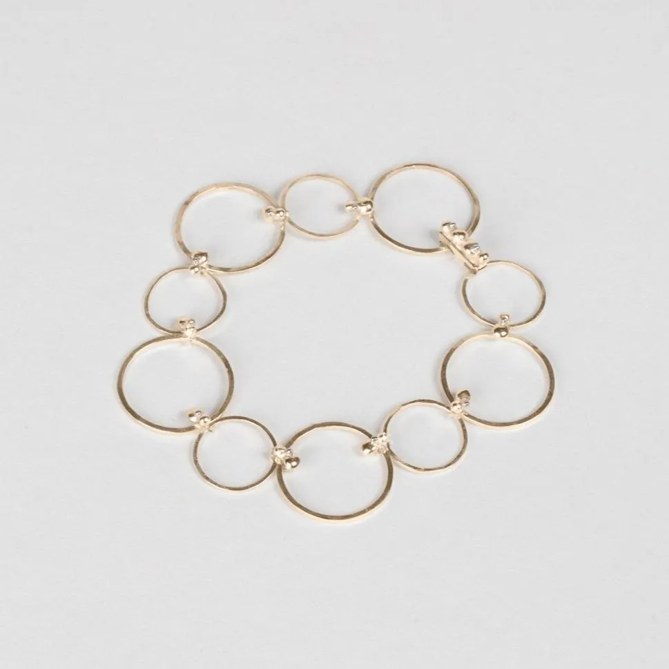 Form Link Bracelet