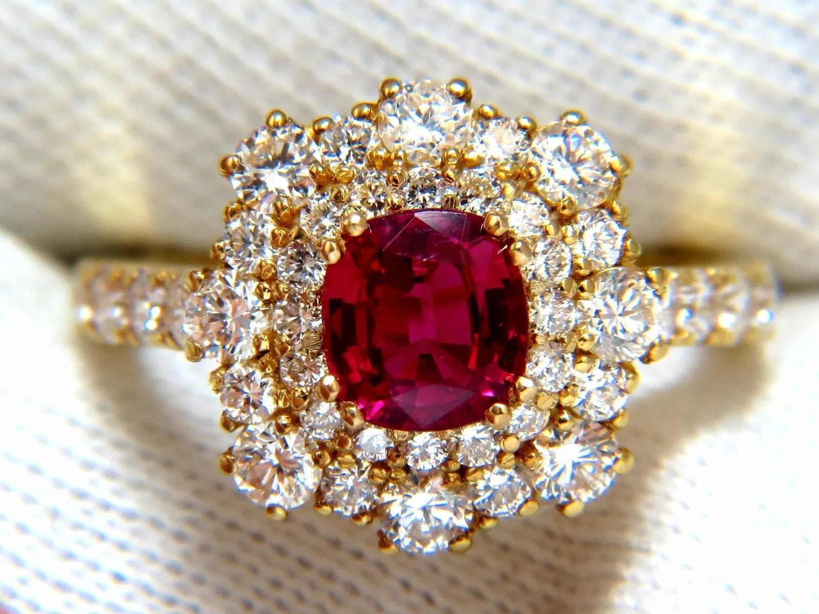 GIA Certified 3.24ct red origin ruby diamonds ring 18kt cocktail petite
