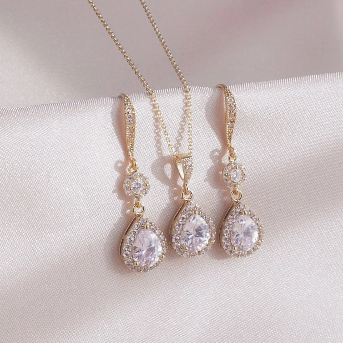 Gold Dangle Teardrop Crystal Necklace