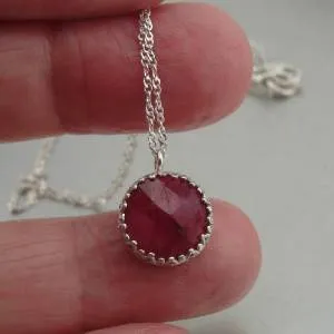 Hadar Designers Charming 925 Sterling Silver Filigree Red Ruby Pendant (I n519s