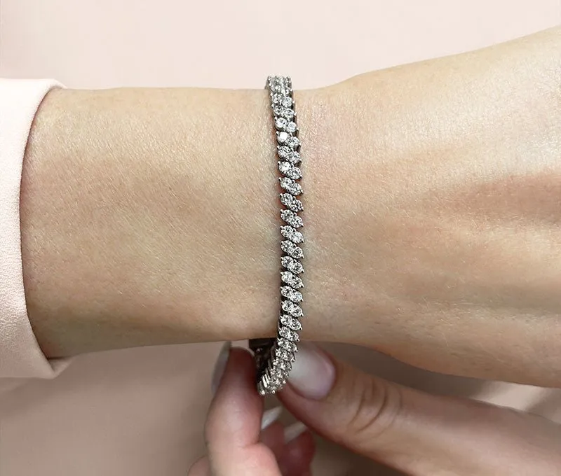 Italic Diamond Tennis Diamond Bracelet with 3.96 ct.(finished) 2mm