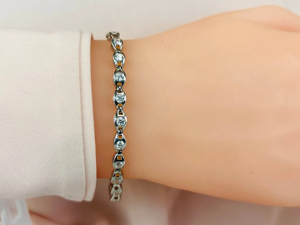 Linked Eye Lab-Grown Diamond Bracelet with 1.54 ct.(finished) 2.7mm