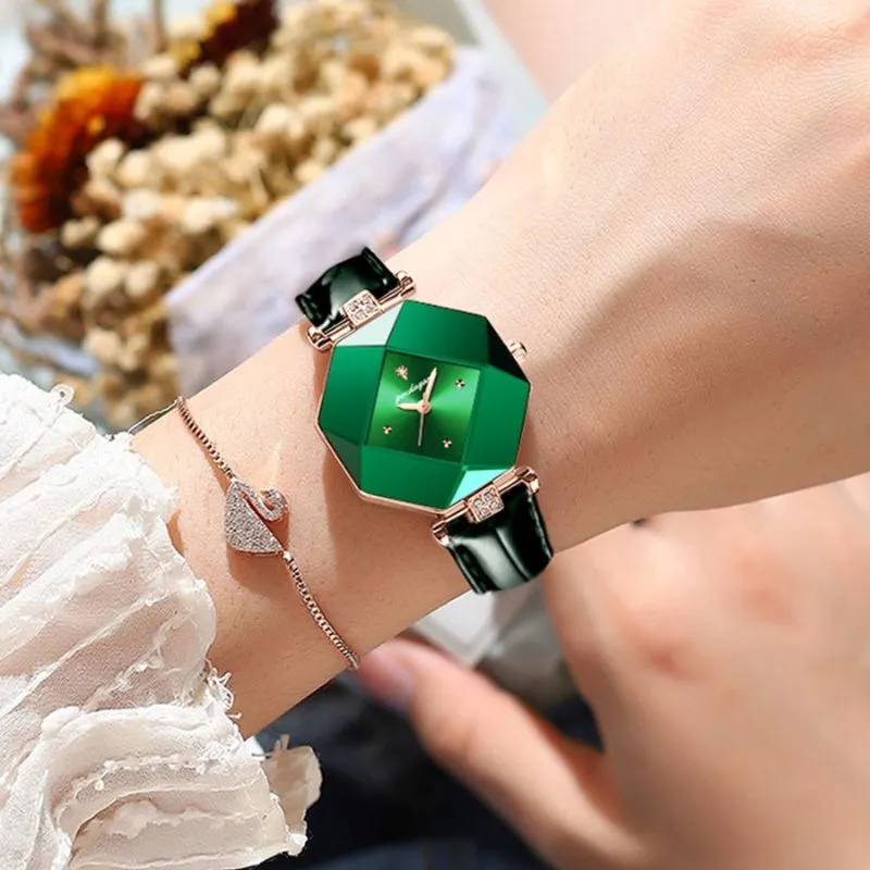 LUXURIOUS GREEN DIAMOND QUARTZ WATCH | Elegance Meets Precision