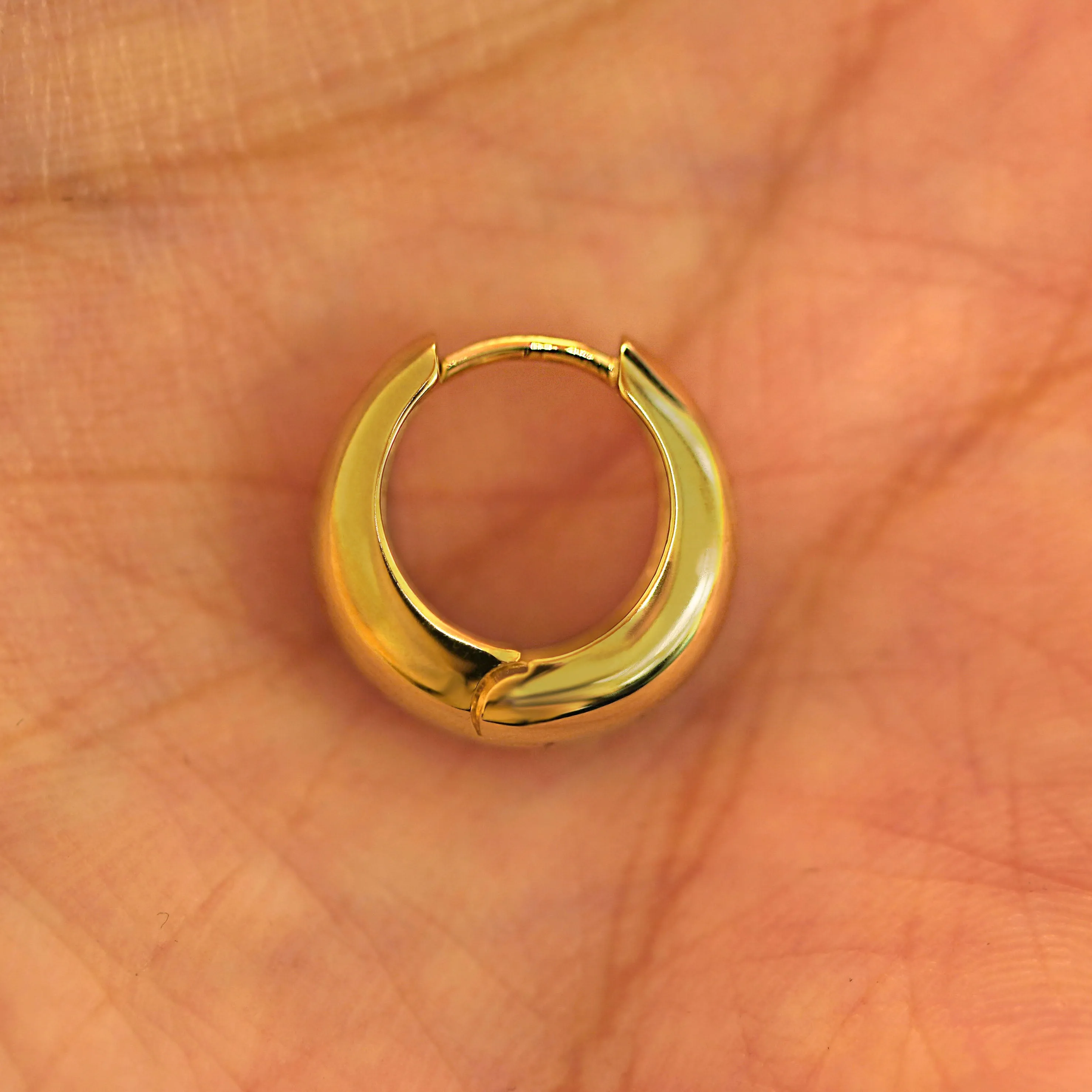 Medium Teardrop Huggie Hoops