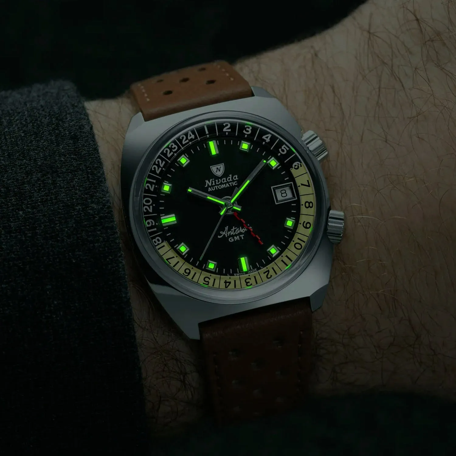 Nivada Grenchen Antarctic GMT Automatic – 32043A23