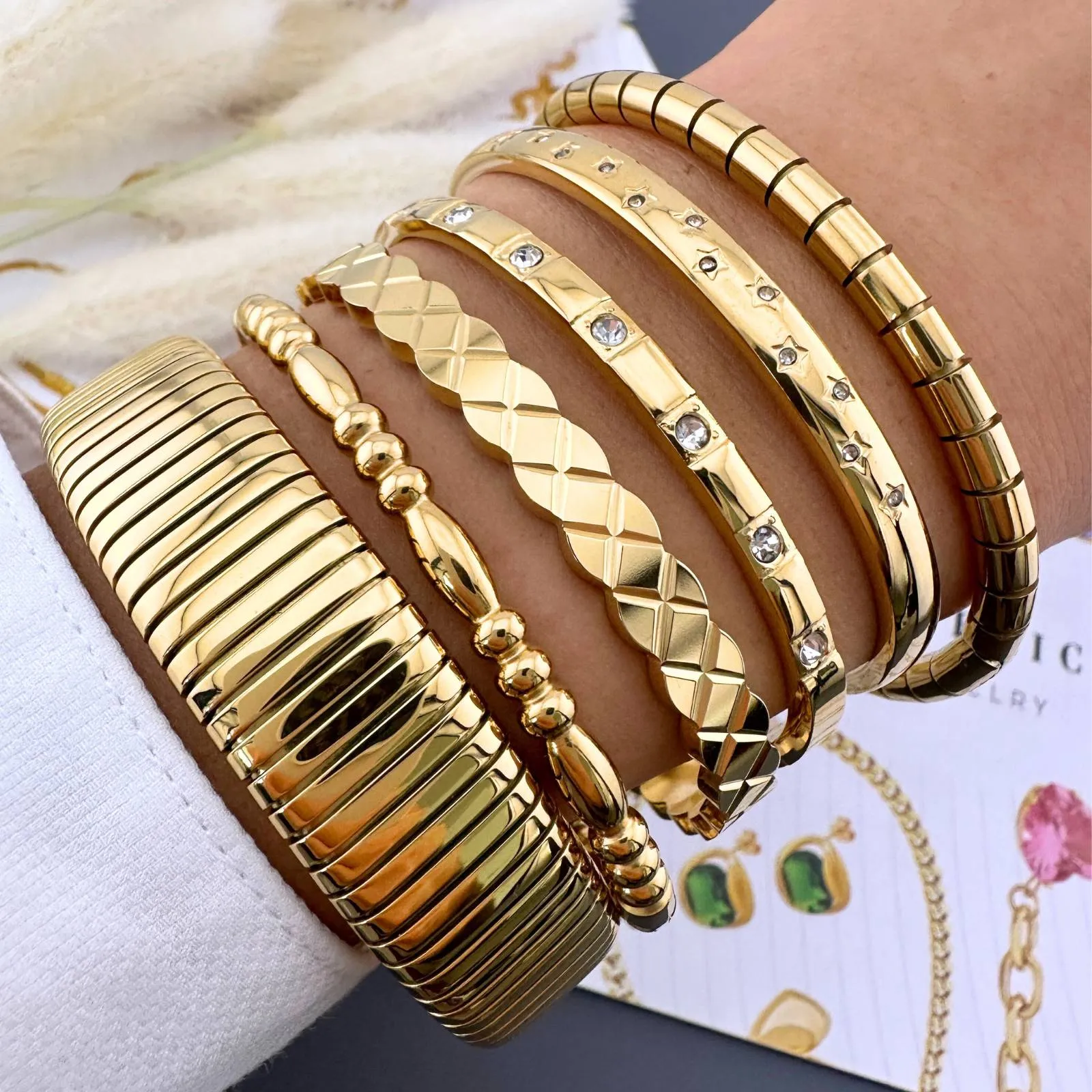 Oval Cable Link Bangle – 18K Gold