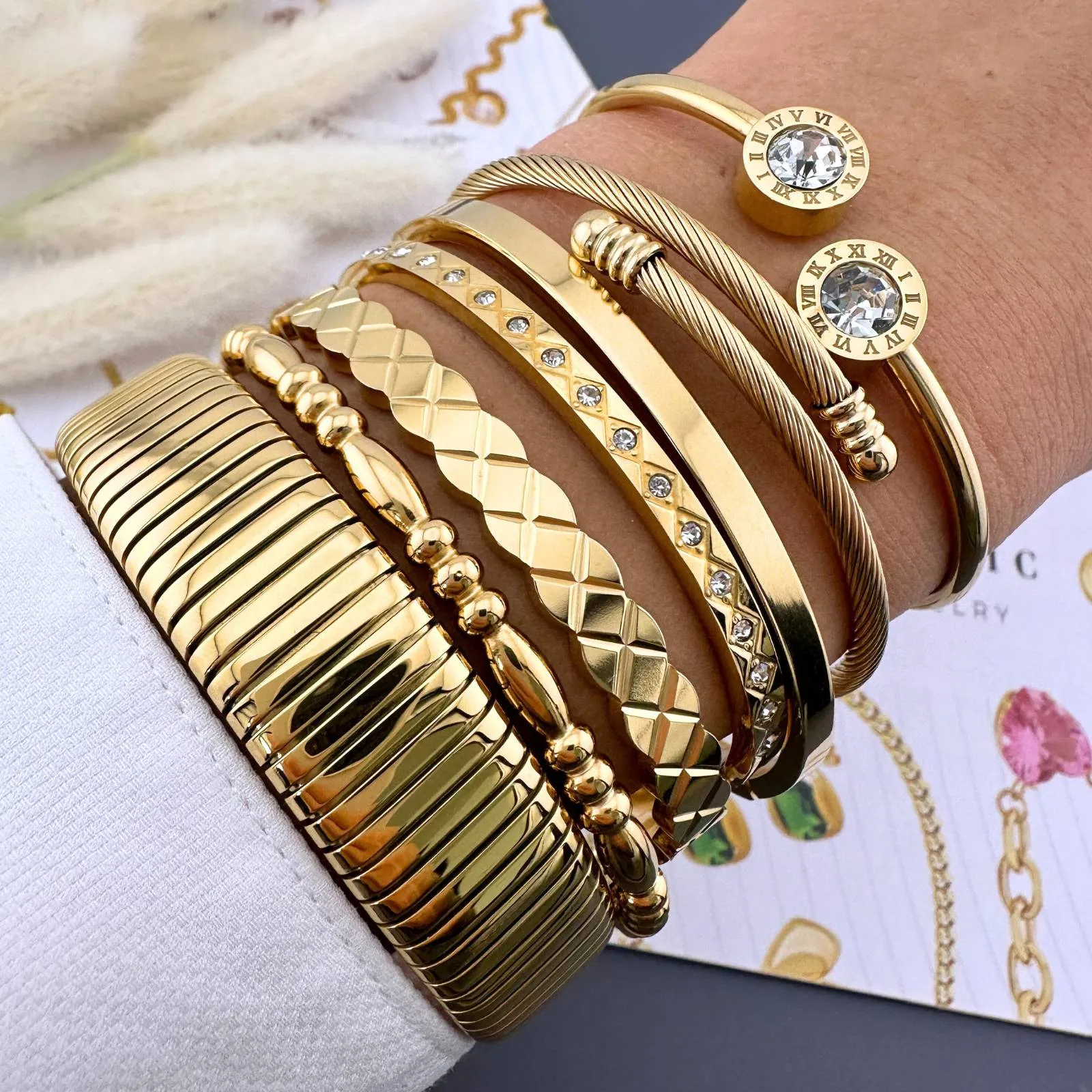 Oval Cable Link Bangle – 18K Gold