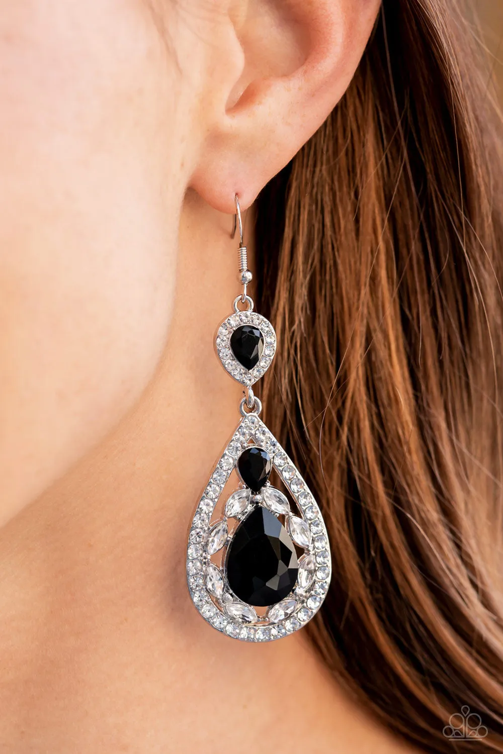 PAPARAZI Posh Pageantry - Black EARRINGS