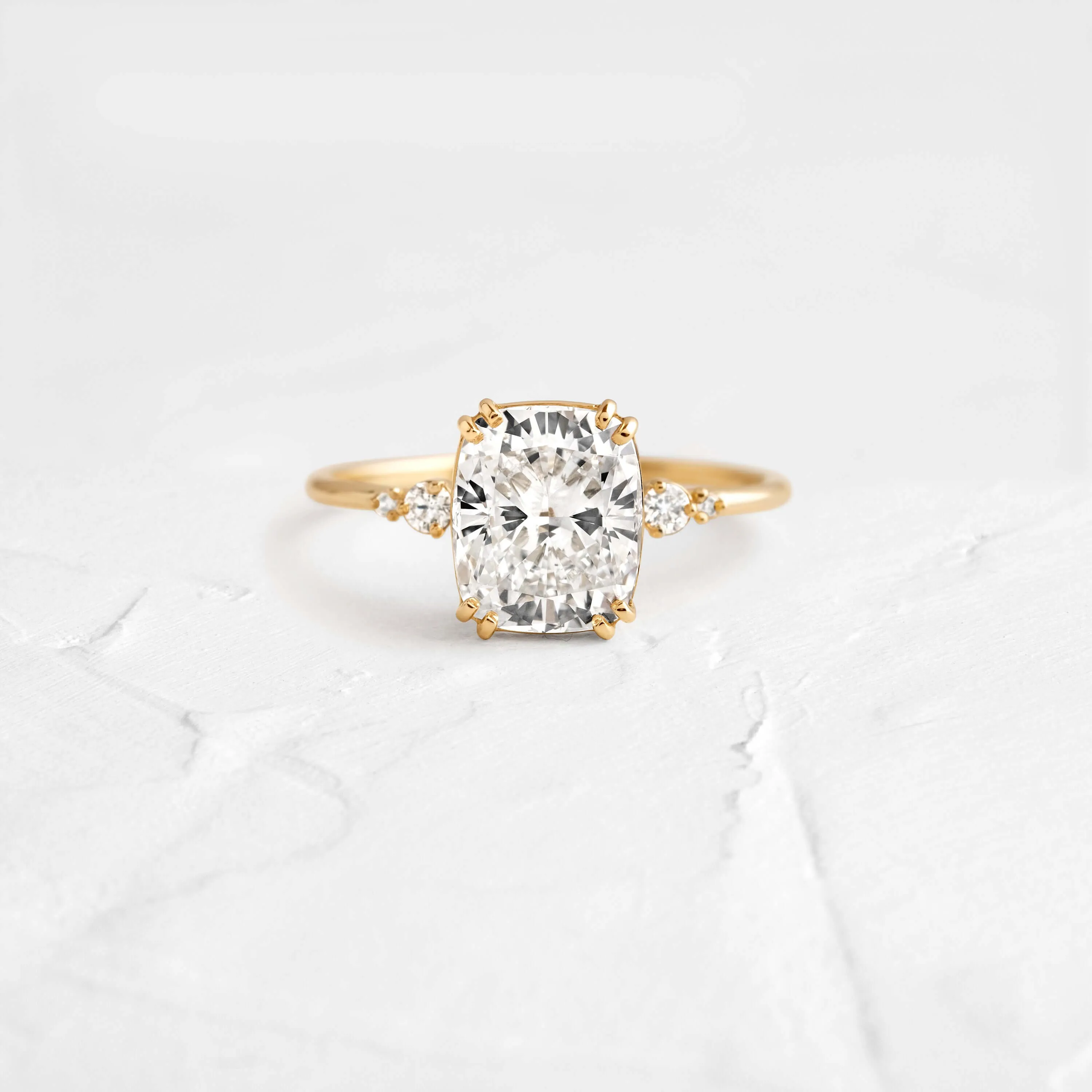 Pictorial Ring, Cushion Cut