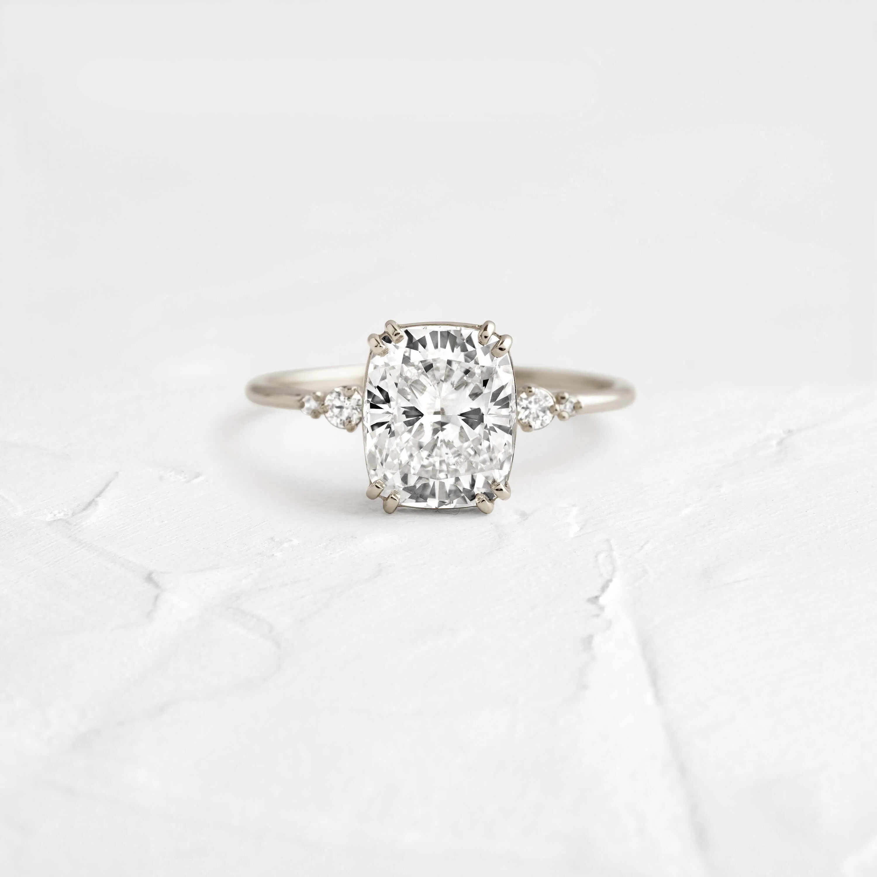 Pictorial Ring, Cushion Cut