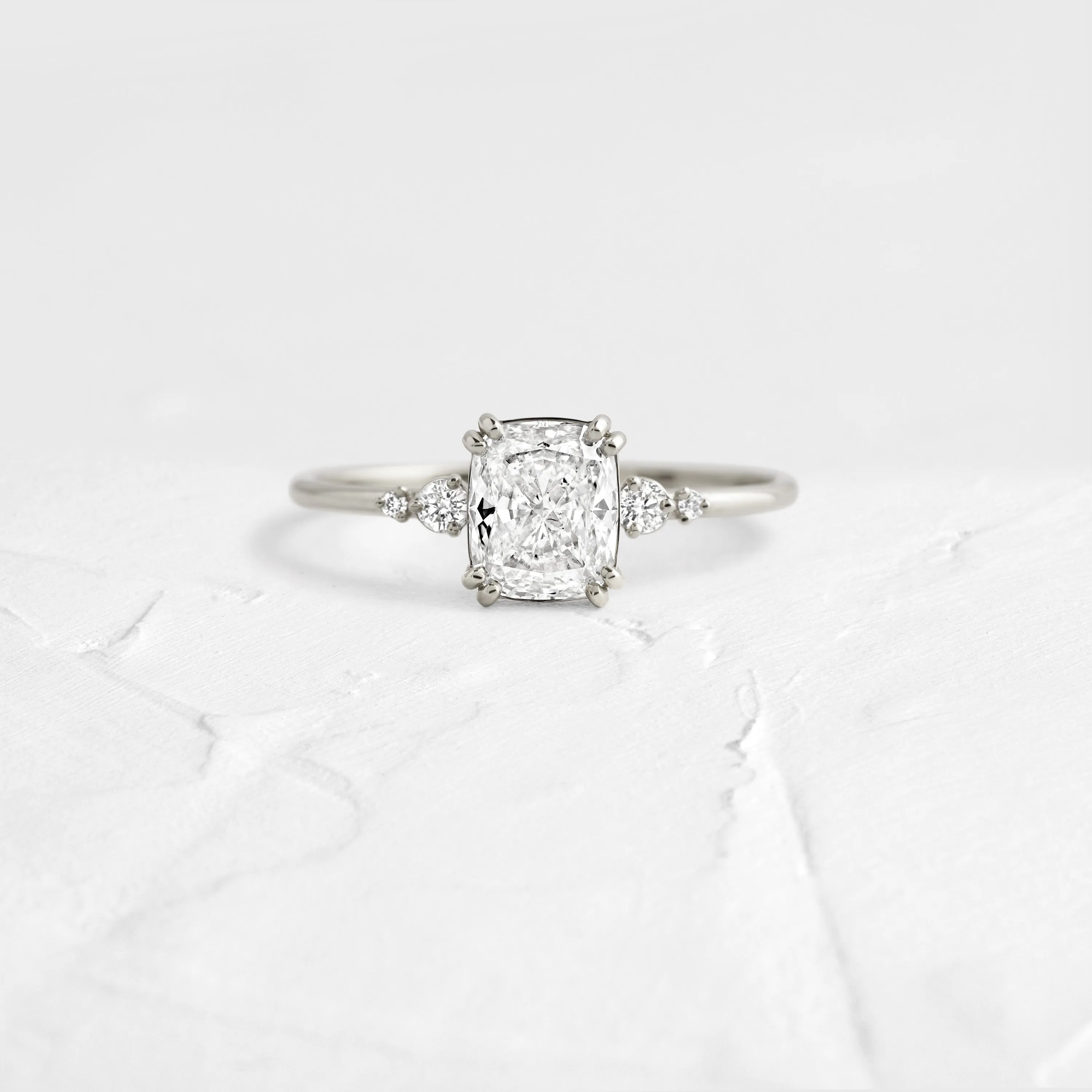 Pictorial Ring, Cushion Cut