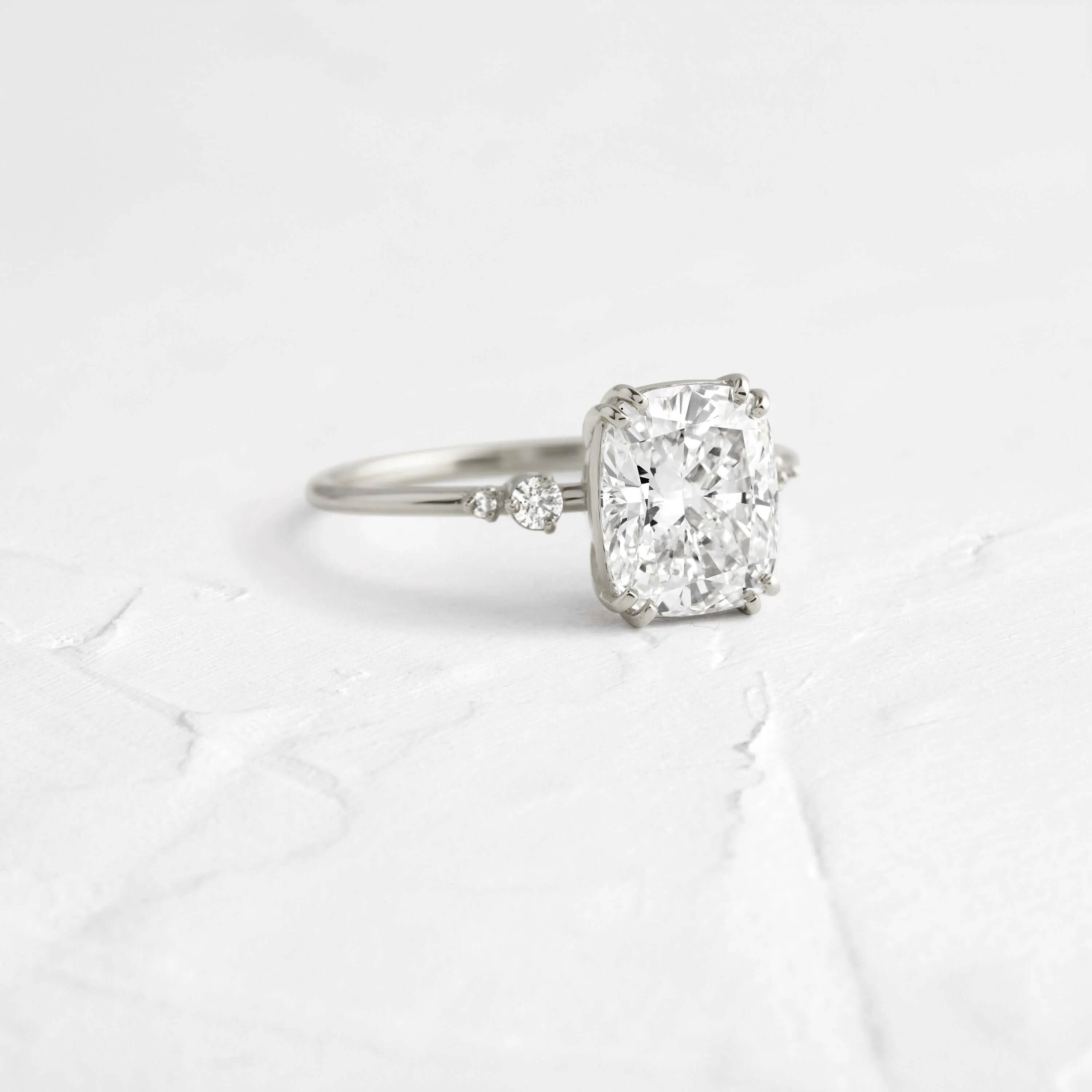 Pictorial Ring, Cushion Cut