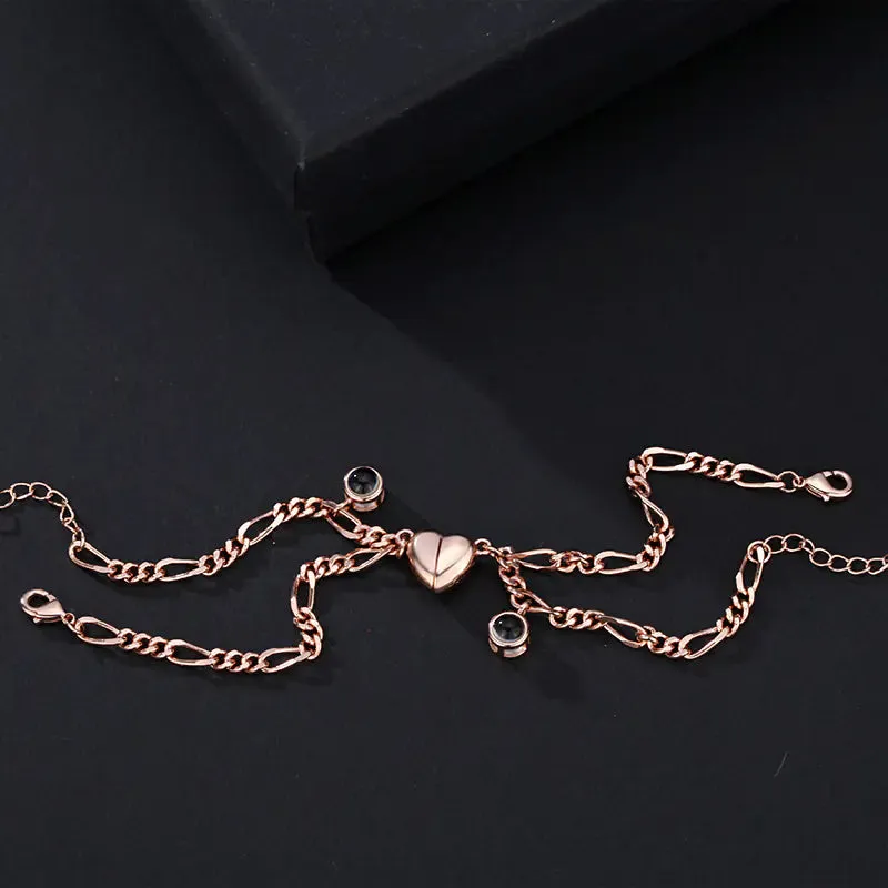 "Couple Bracelet with Simple Projection in 100 Languages"