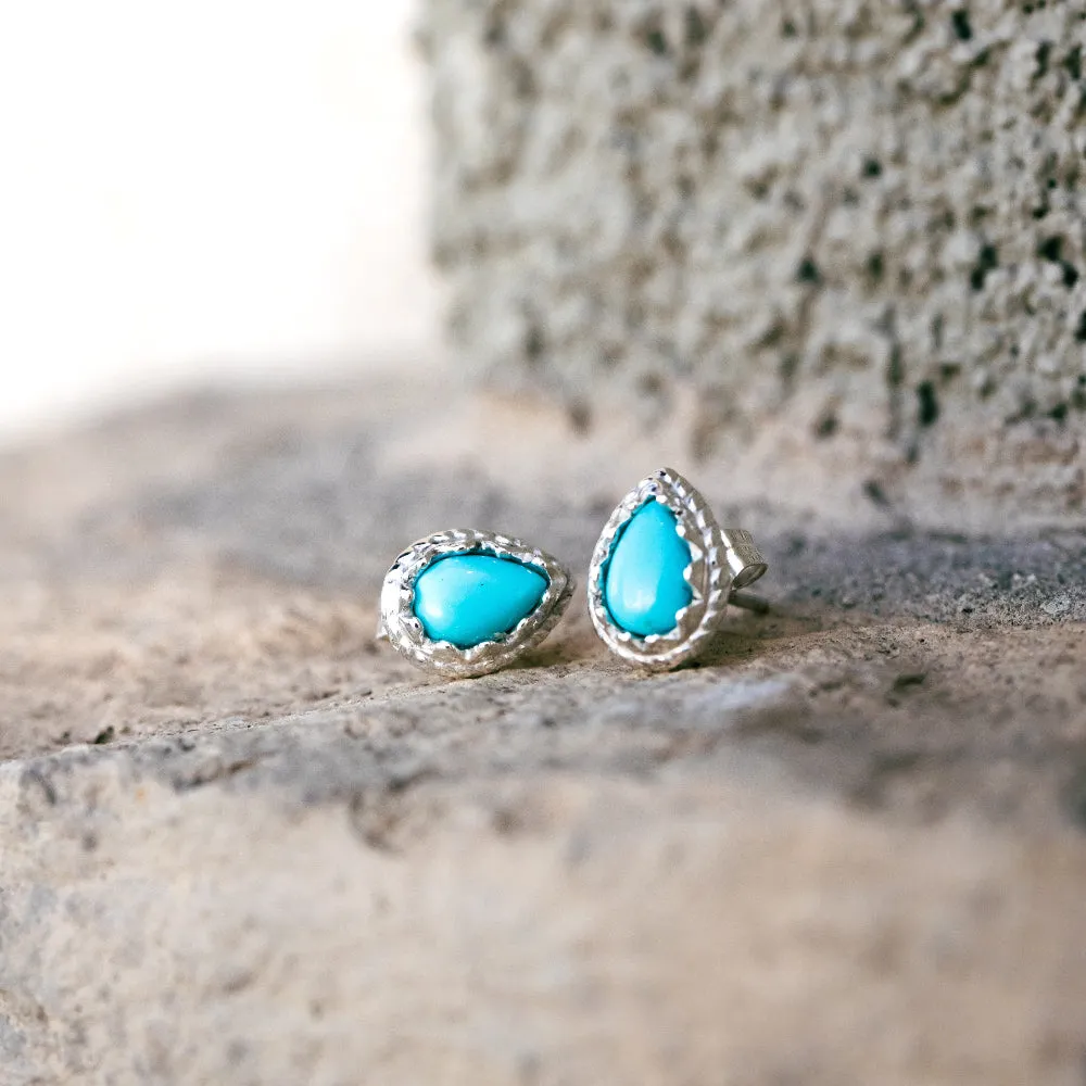 Radiante: Turquoise Teardrop Stud Earrings