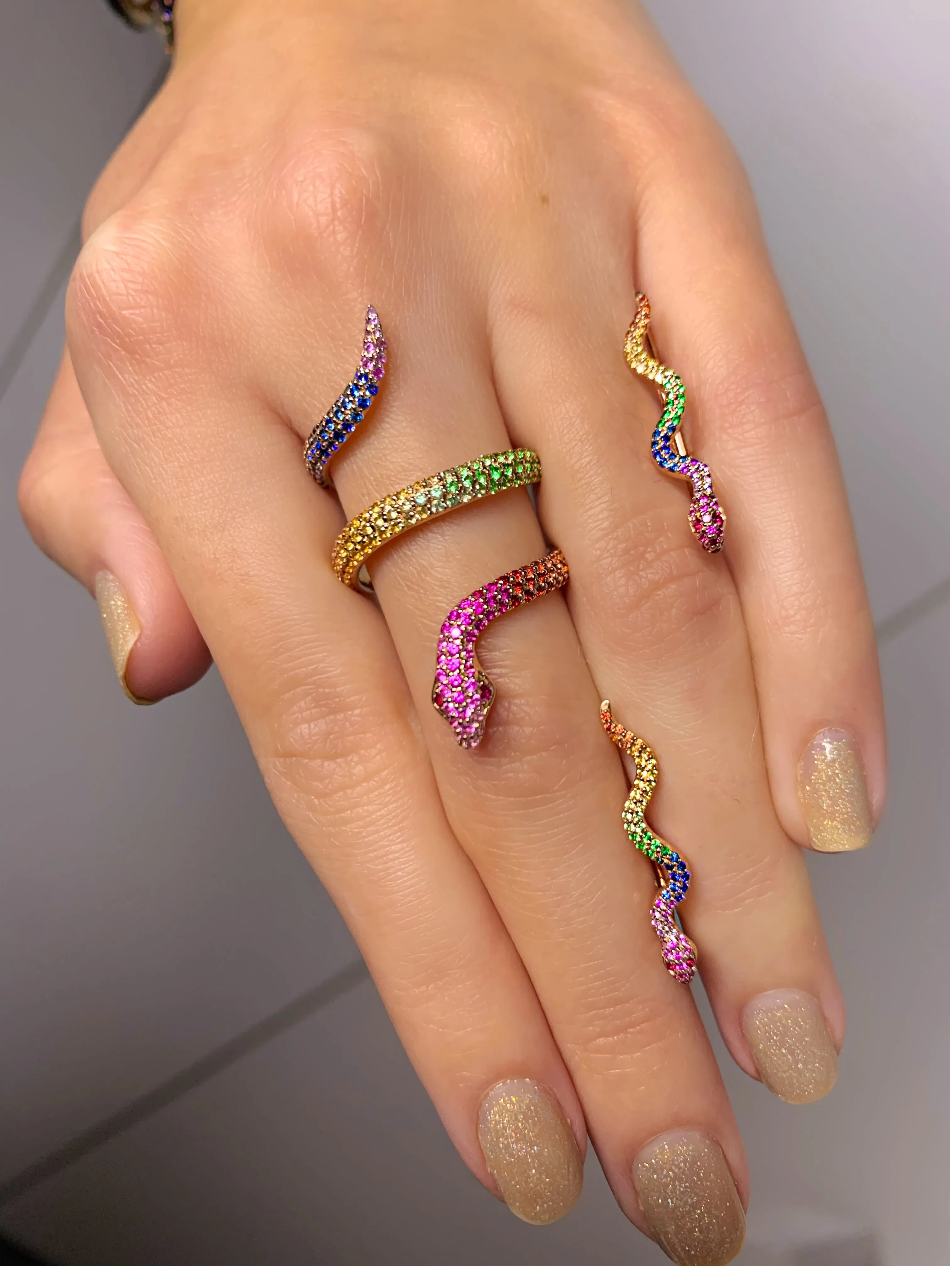 Rainbow Elysium Snake Ear Crawler