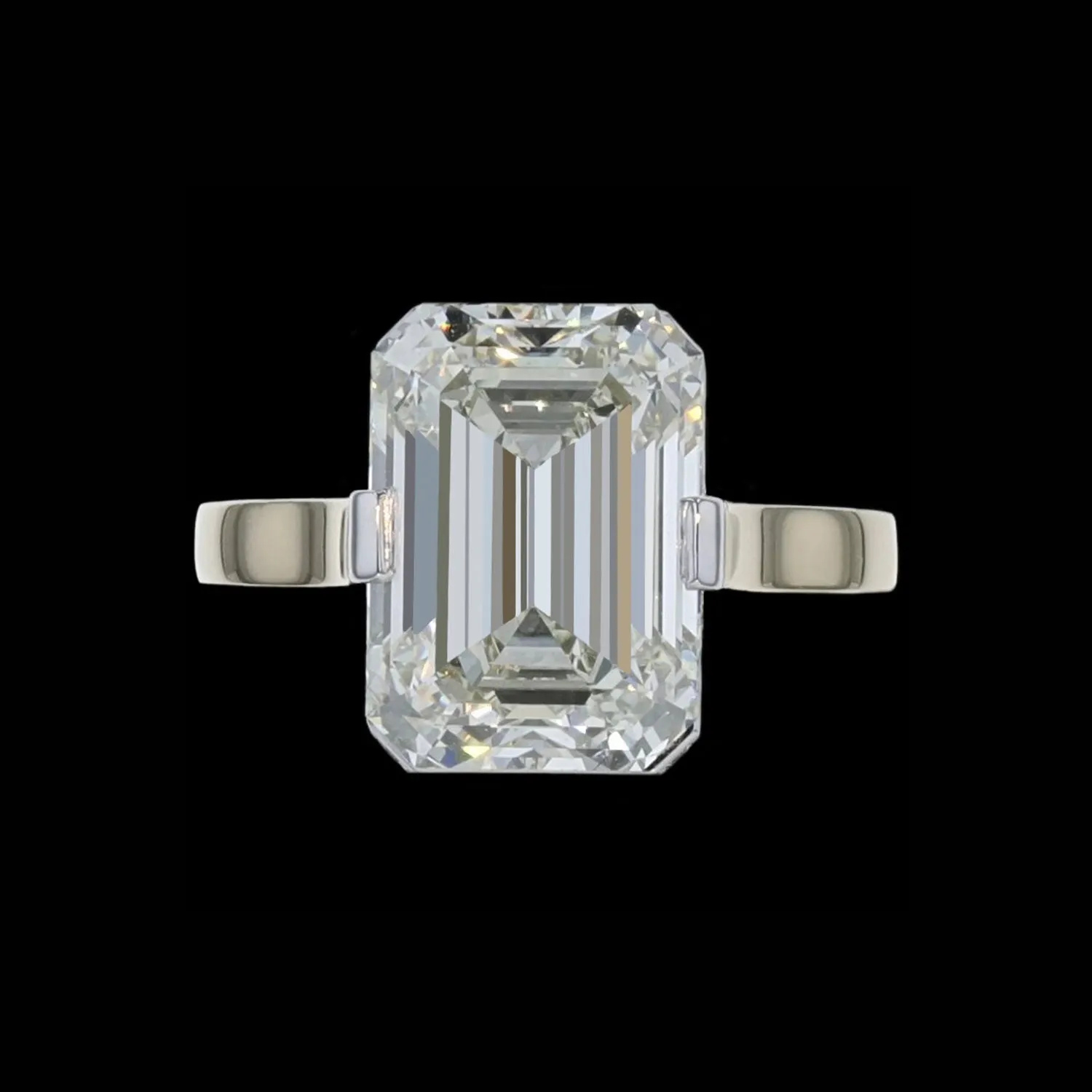 Ring Cloud Emerald Diamond