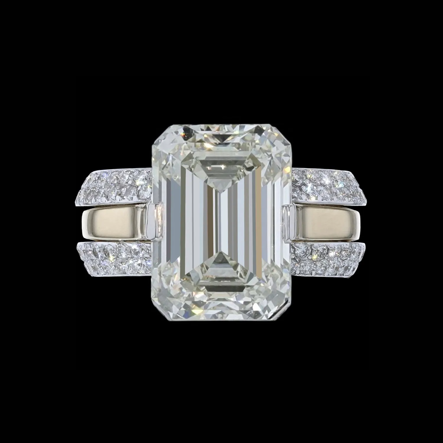 Ring Cloud Emerald Diamond