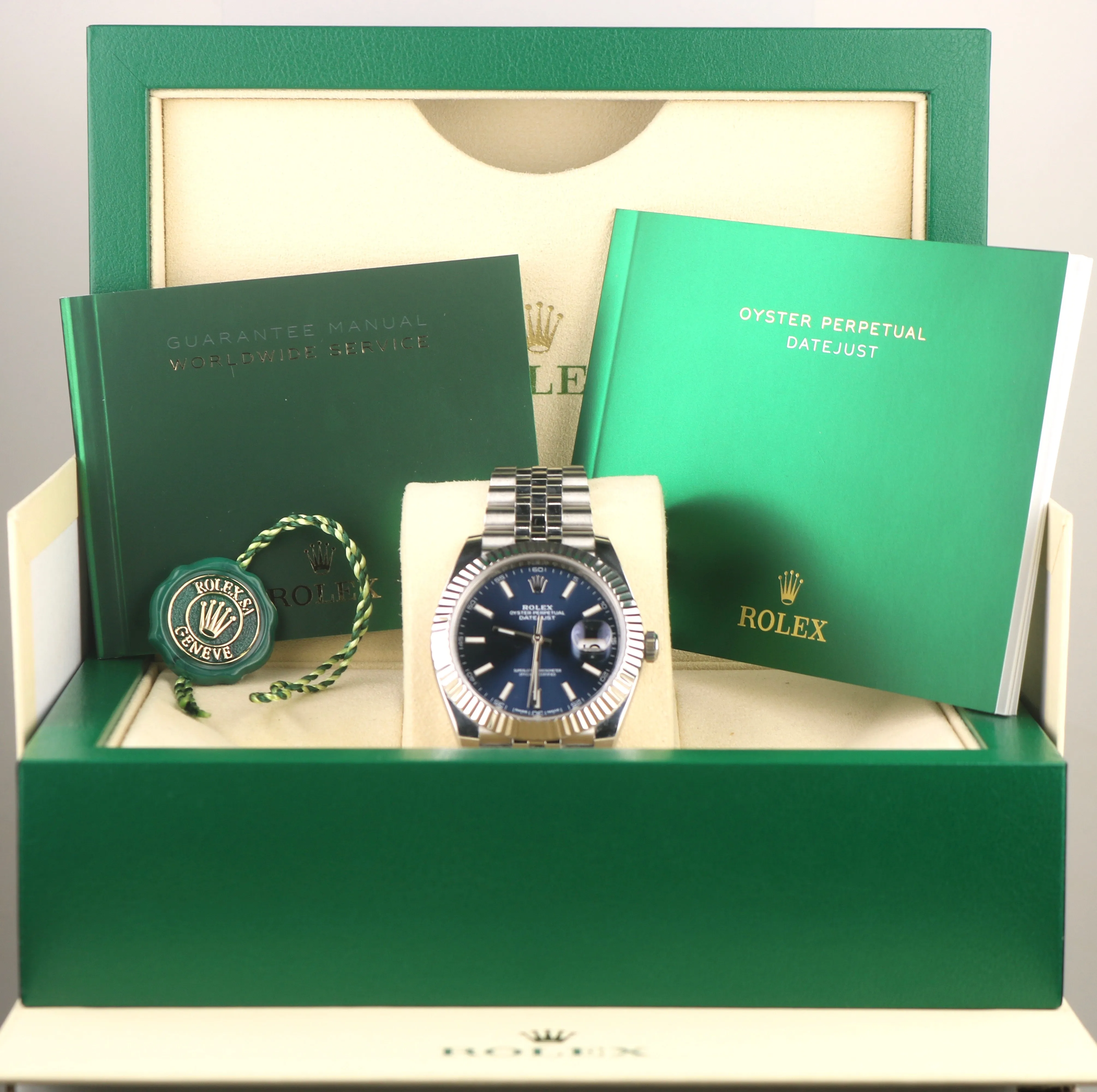 Rolex DateJust 41 126334 Blue Stainless Steel 18k Bezel Jubilee 41mm Swiss Watch