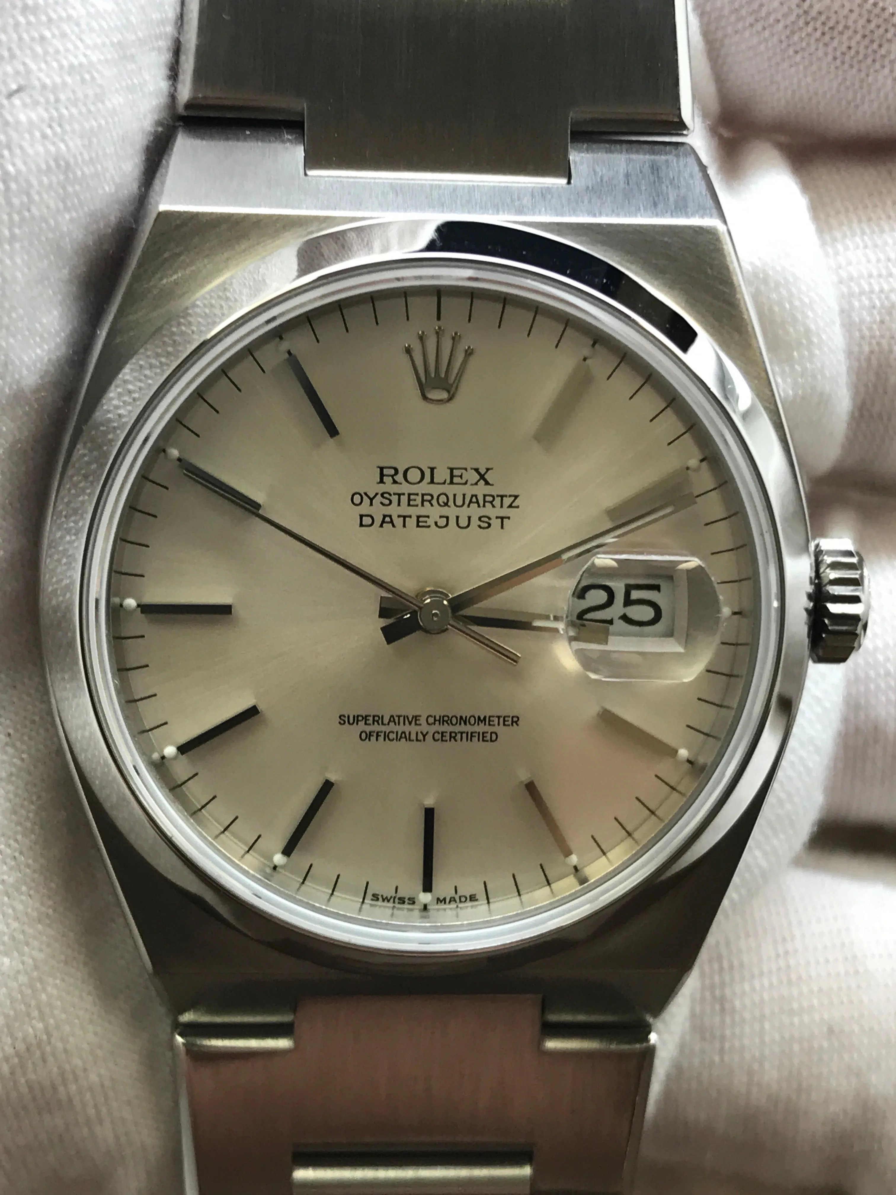 Rolex Datejust Oysterquartz 17000 Silver Dial Quartz Watch