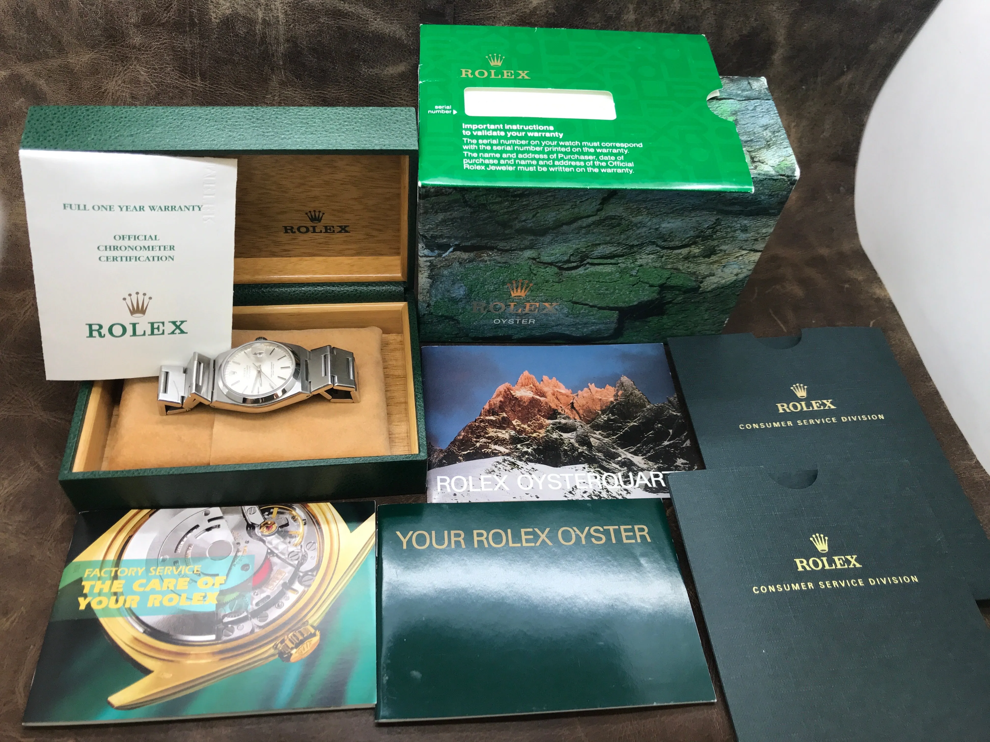 Rolex Datejust Oysterquartz 17000 Silver Dial Quartz Watch