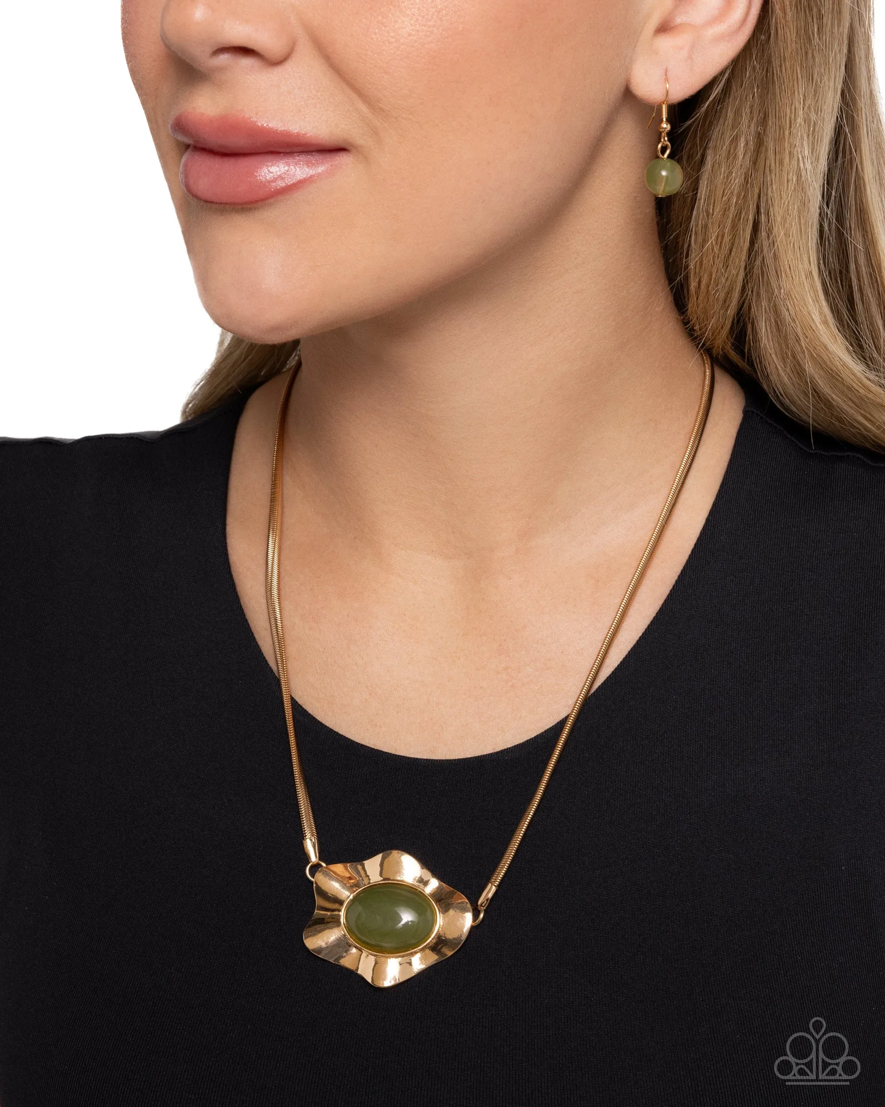 Sideways Shimmer - Green Gold Necklace