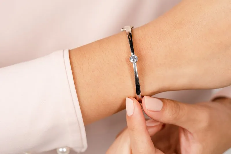Single Shiny Diamond Bangle Lab-Grown Diamond Bracelet with 0.75 ct.(finished) 5.7mm