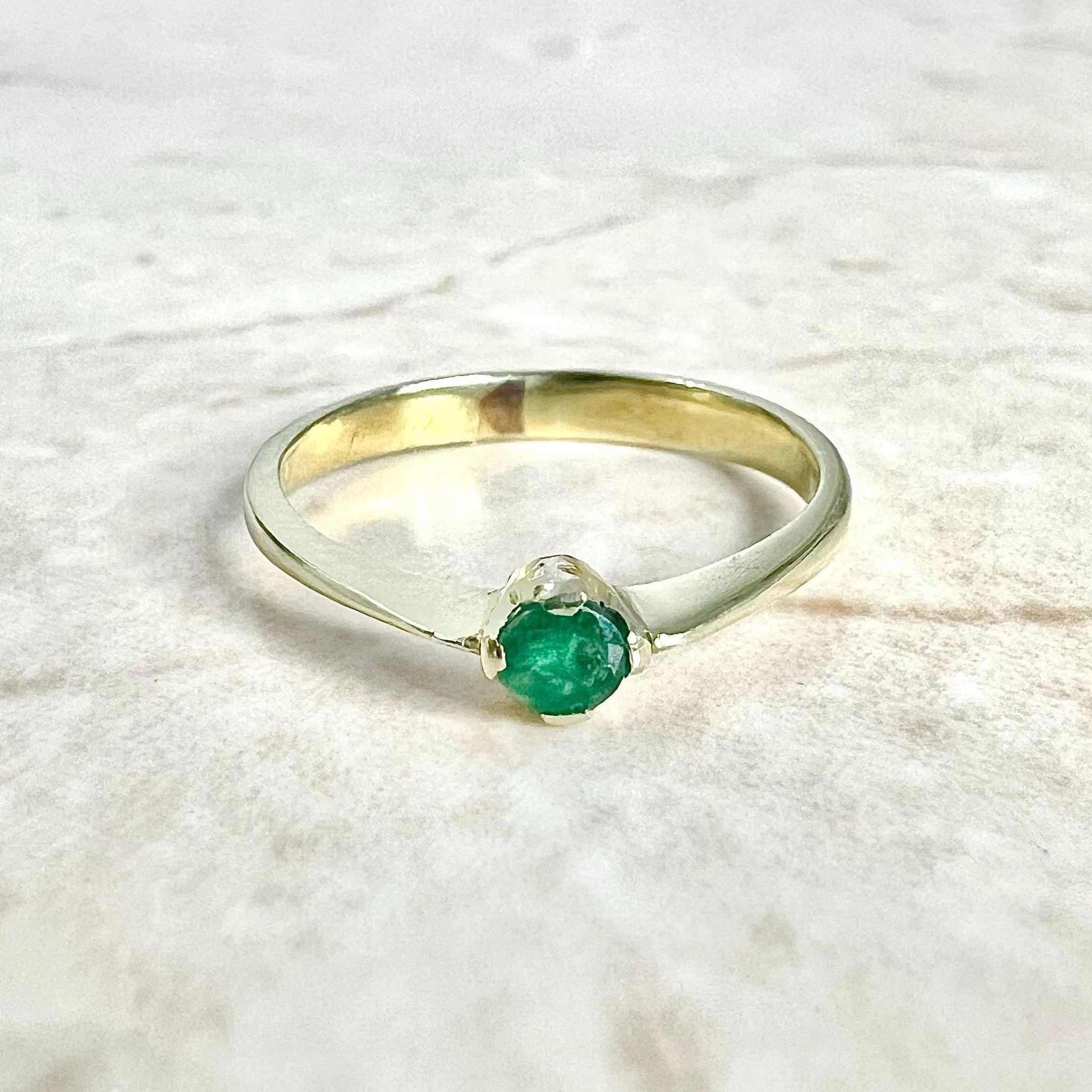 Small Vintage 18 Karat Yellow Gold Natural Emerald Solitaire Ring