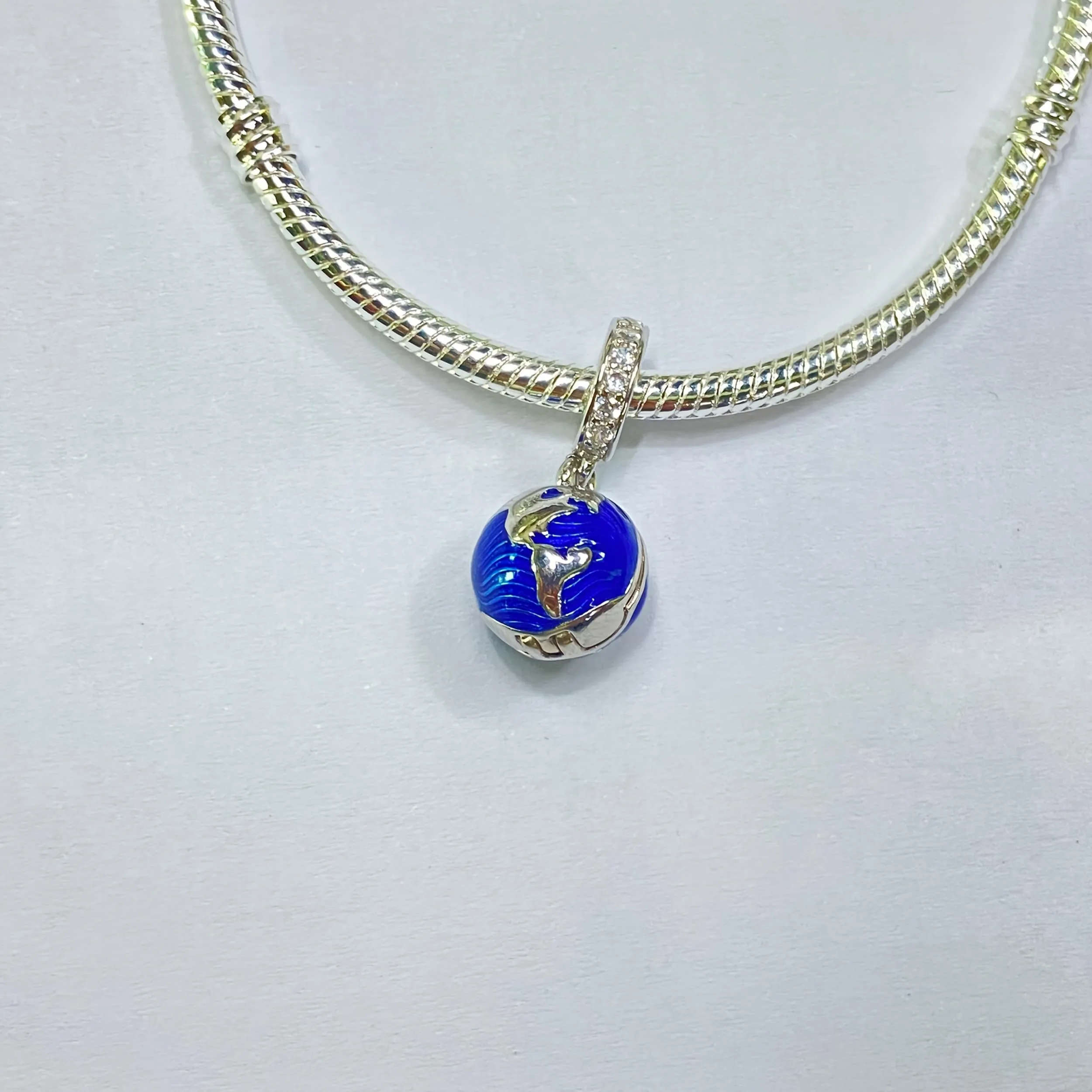 Snake Pattern Bracelet & Silver Earth Pendant Necklace Set